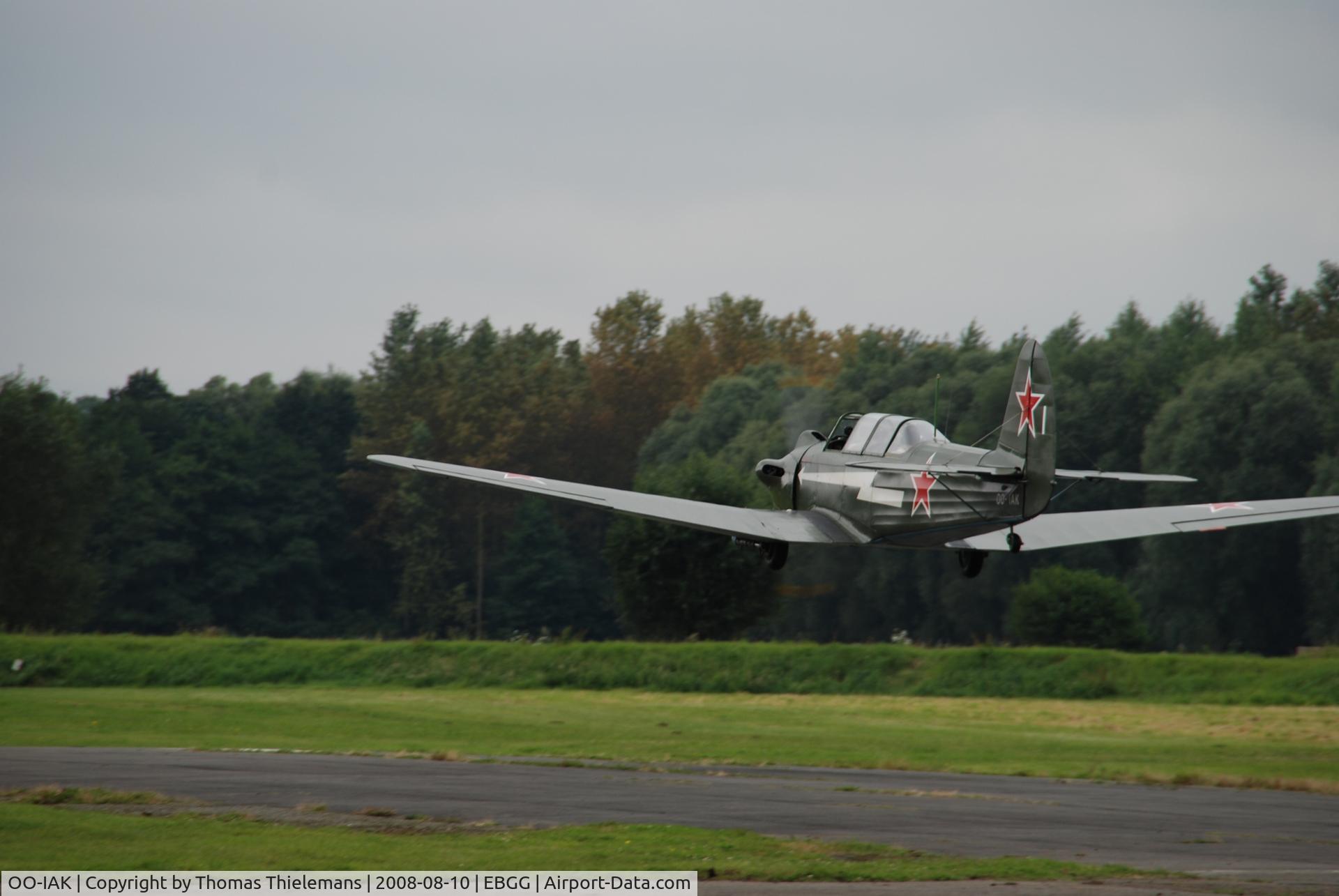 OO-IAK, 1956 Yakovlev Yak-18 C/N 1332019, opendeur VZP 2008