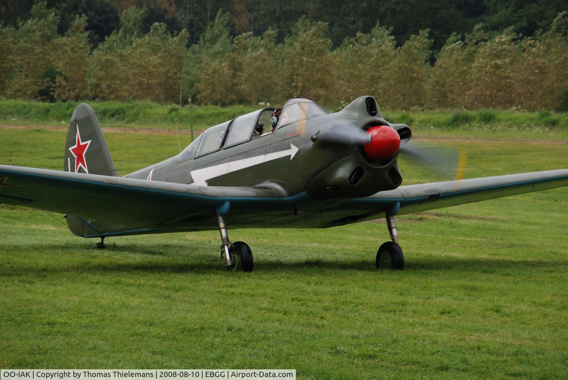 OO-IAK, 1956 Yakovlev Yak-18 C/N 1332019, opendeur VZP 2008