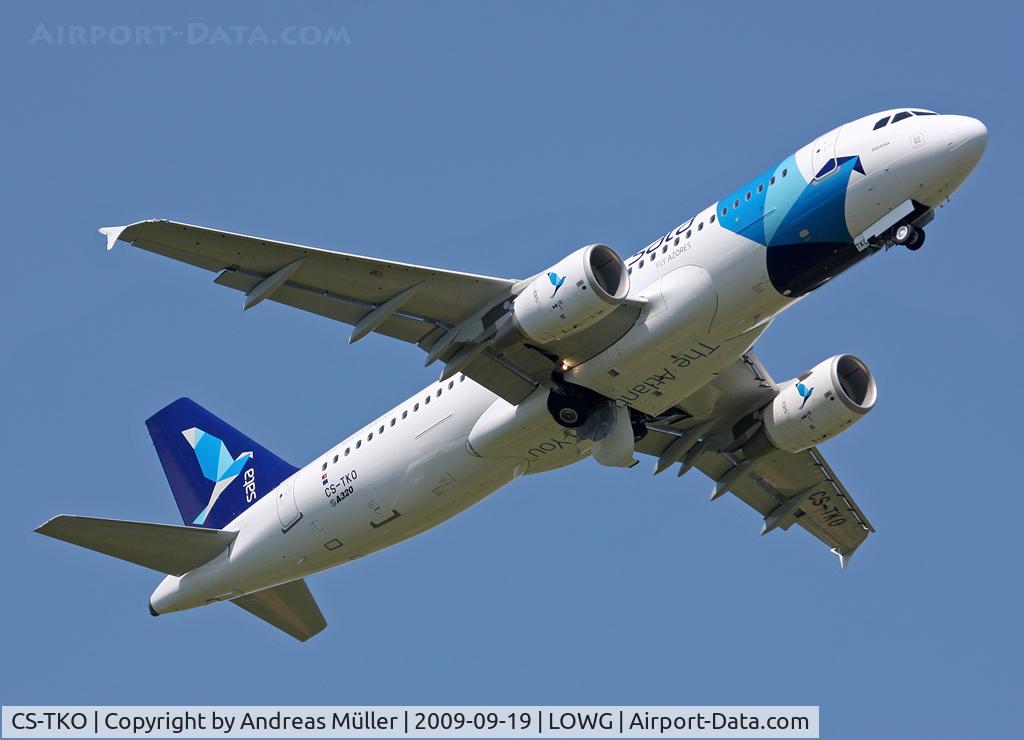 CS-TKO, 2009 Airbus A320-214 C/N 3891, With new colors.