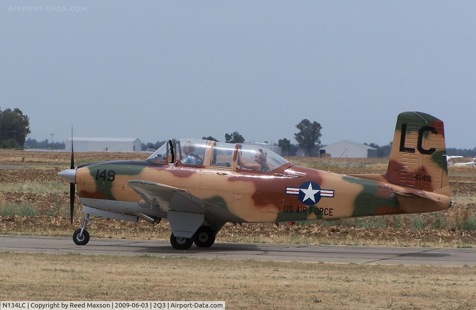 N134LC, 1953 Beech (CCF) T-34A (A45) Mentor C/N CCF34-118, Taxiing at Yolo County, CA