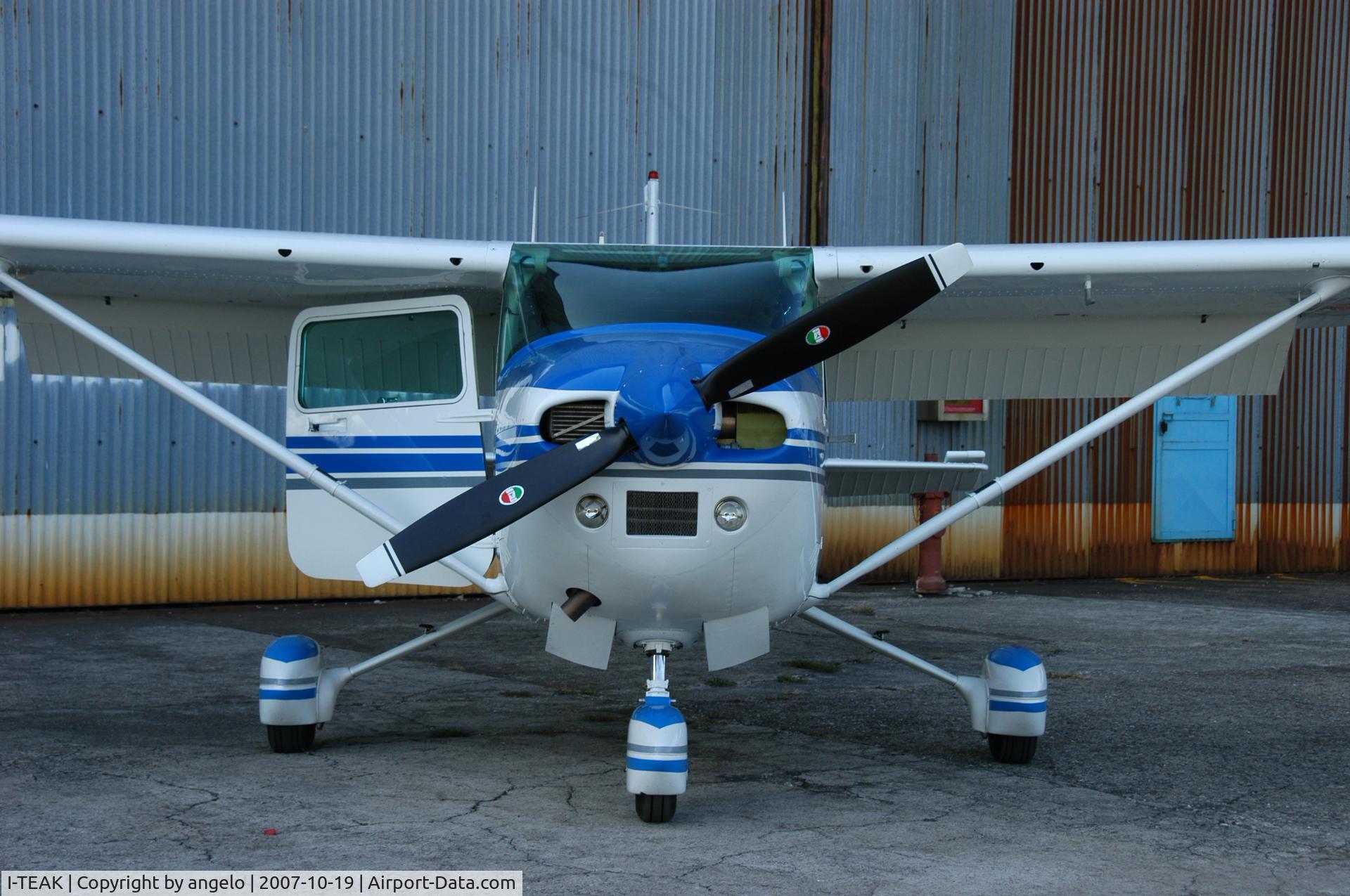 I-TEAK, 1982 Cessna 182R Skylane C/N 18268246, LIMB