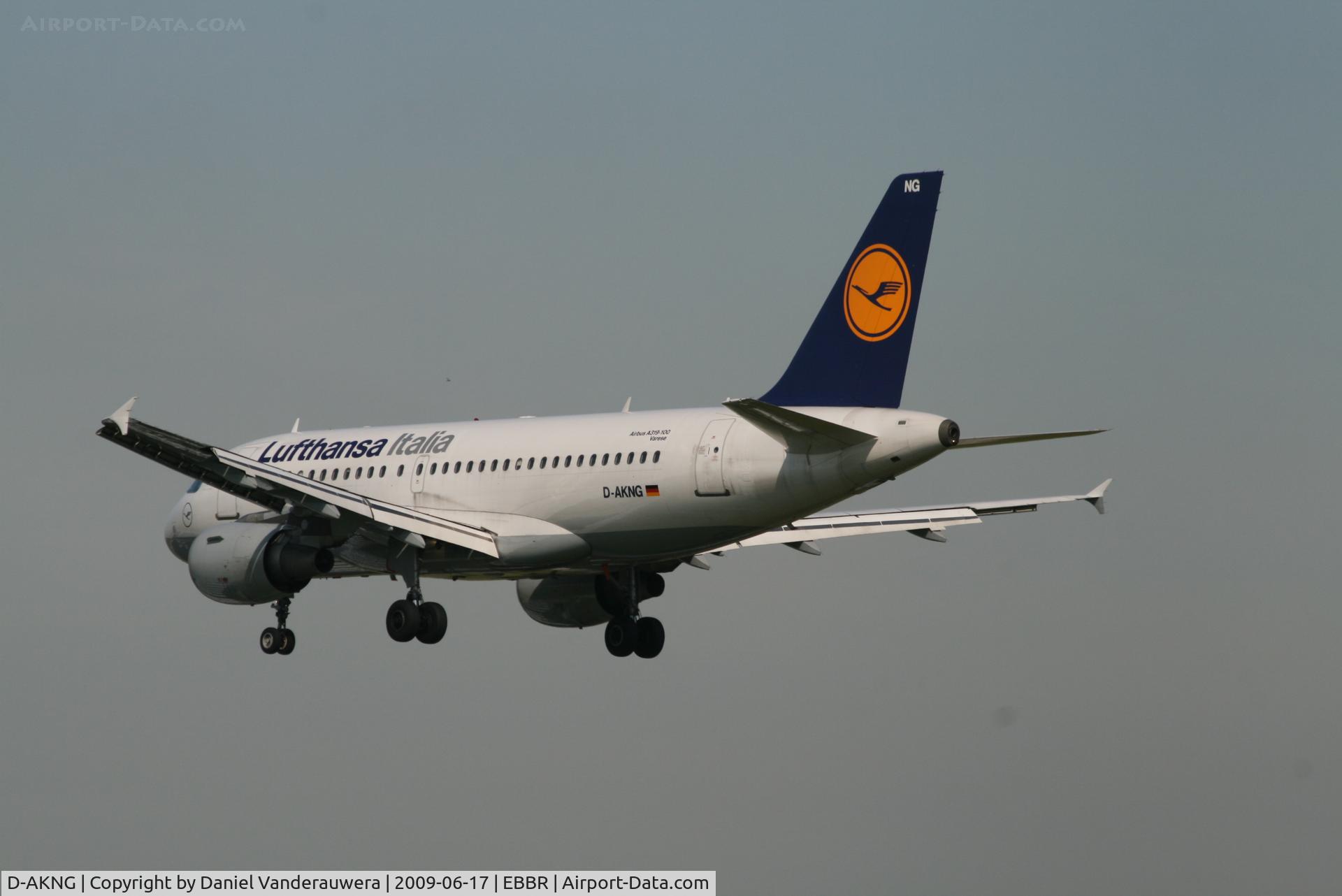 D-AKNG, 1997 Airbus A319-112 C/N 654, flight LH1812 is descending to rwy 25L