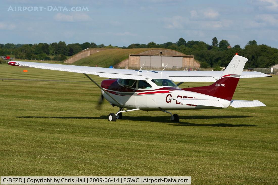 G-BFZD, 1978 Reims Cessna FR182 Skylane RG C/N 0010, visitor from Sleap at the Cosford Air Show