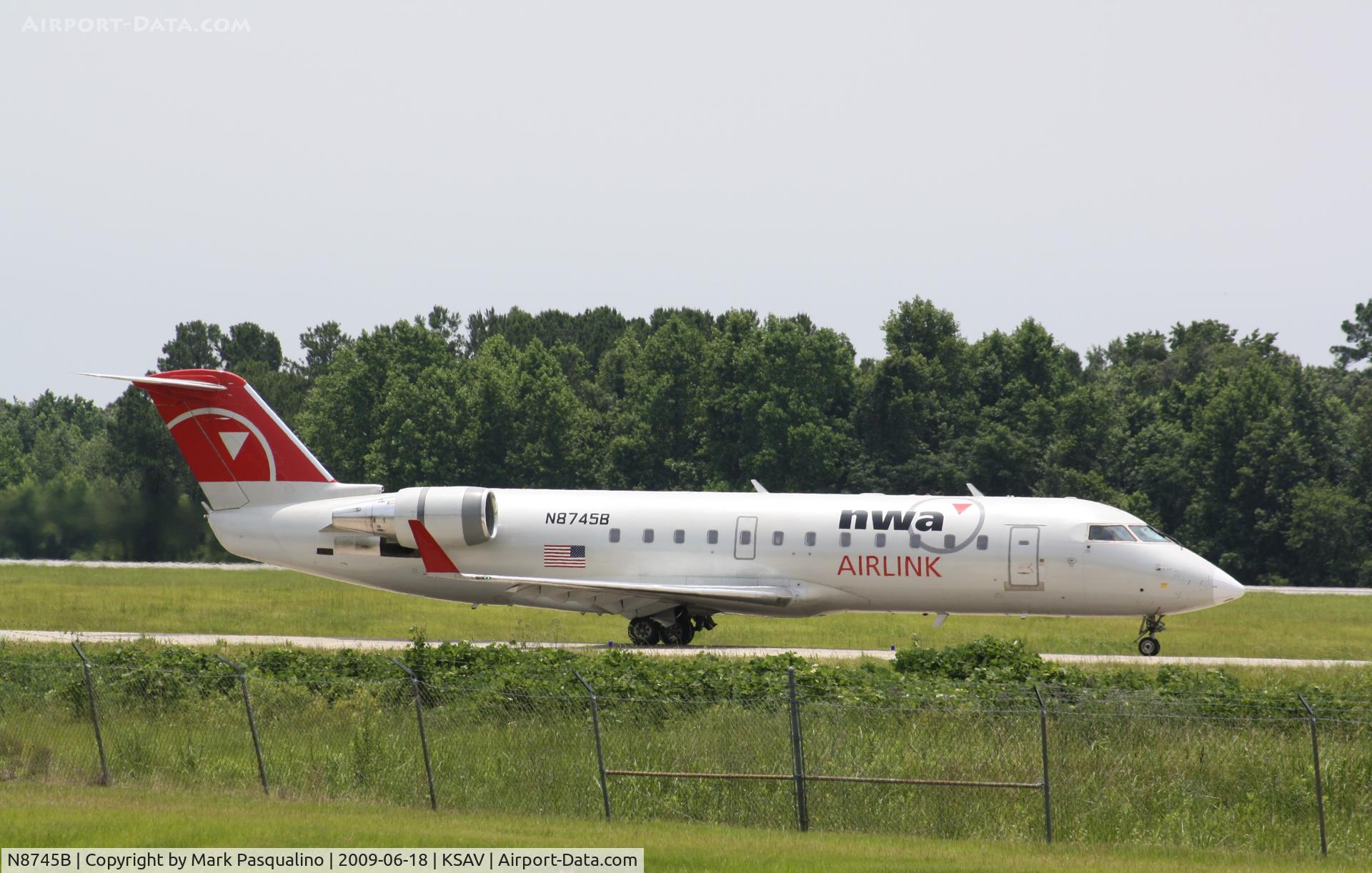 N8745B, 2003 Bombardier CRJ-200 (CL-600-2B19) C/N 7745, CL-600-2B19