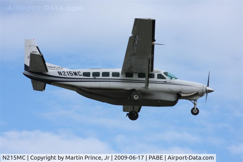 N215MC, 1999 Cessna 208B C/N 208B0730, Landing 18 Bethel