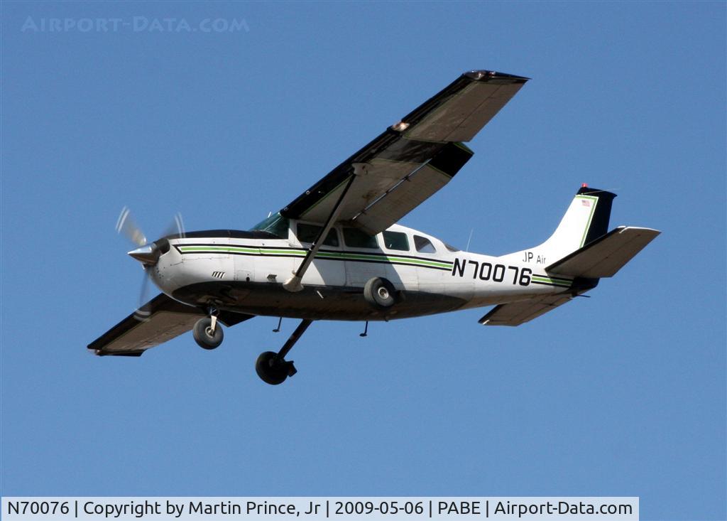 N70076, 1979 Cessna 207A C/N 20700547, Landing 18 Bethel