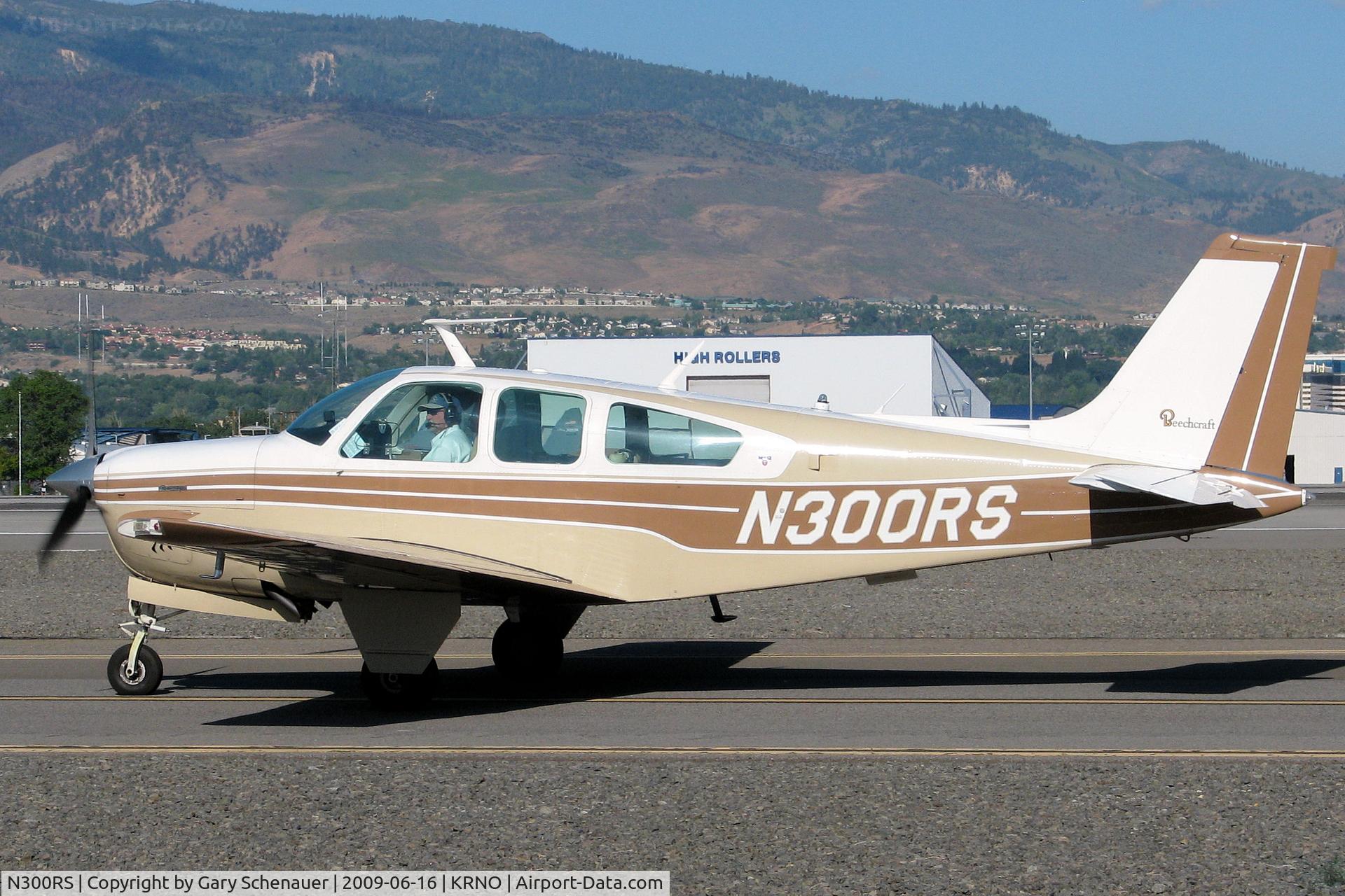 N300RS, 1977 Beech F33A Bonanza C/N CE-689, A mid morning arrival at KRNO.