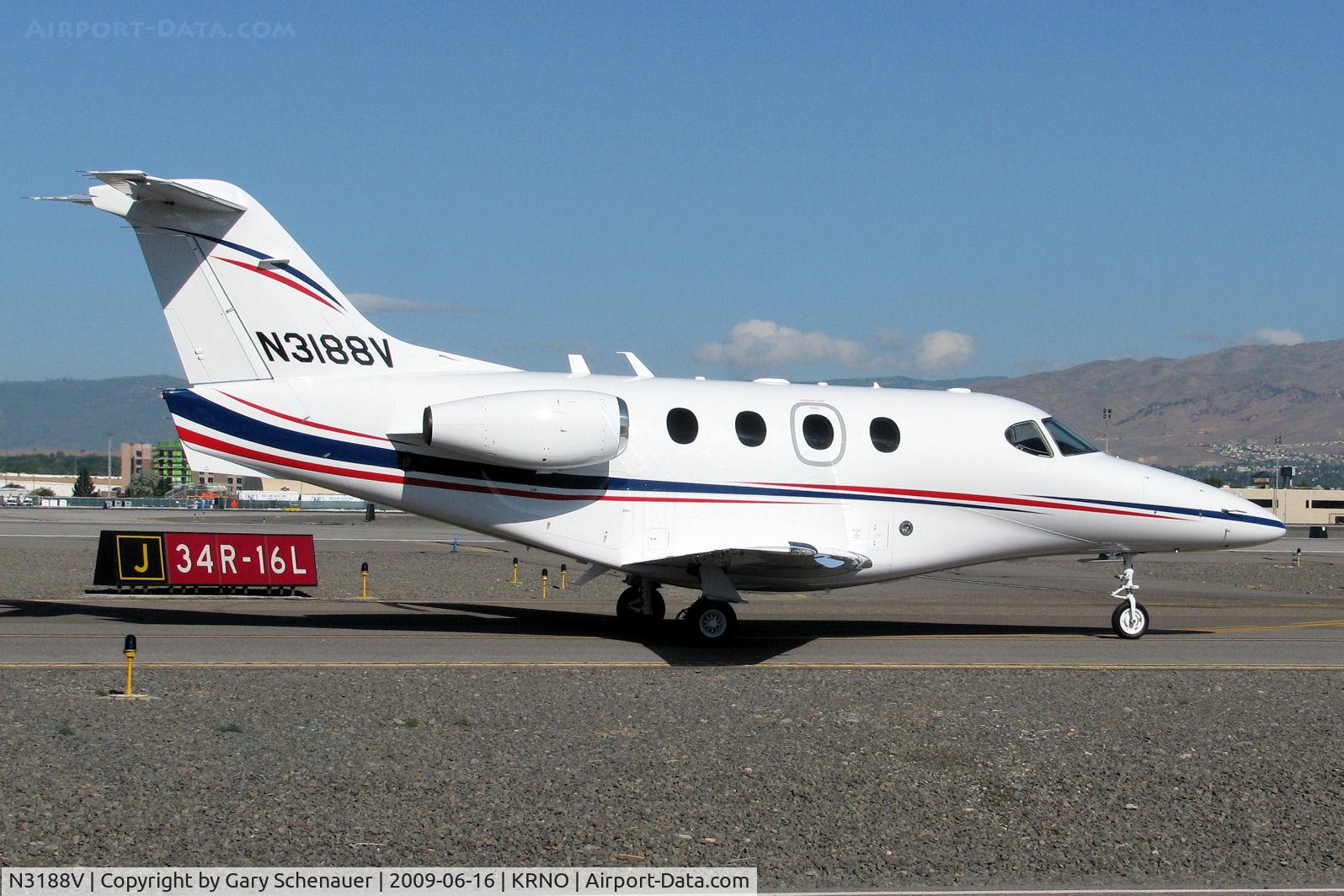 N3188V, 2008 Beech 390 Premier A C/N RB-248, On taxiway Charlie.