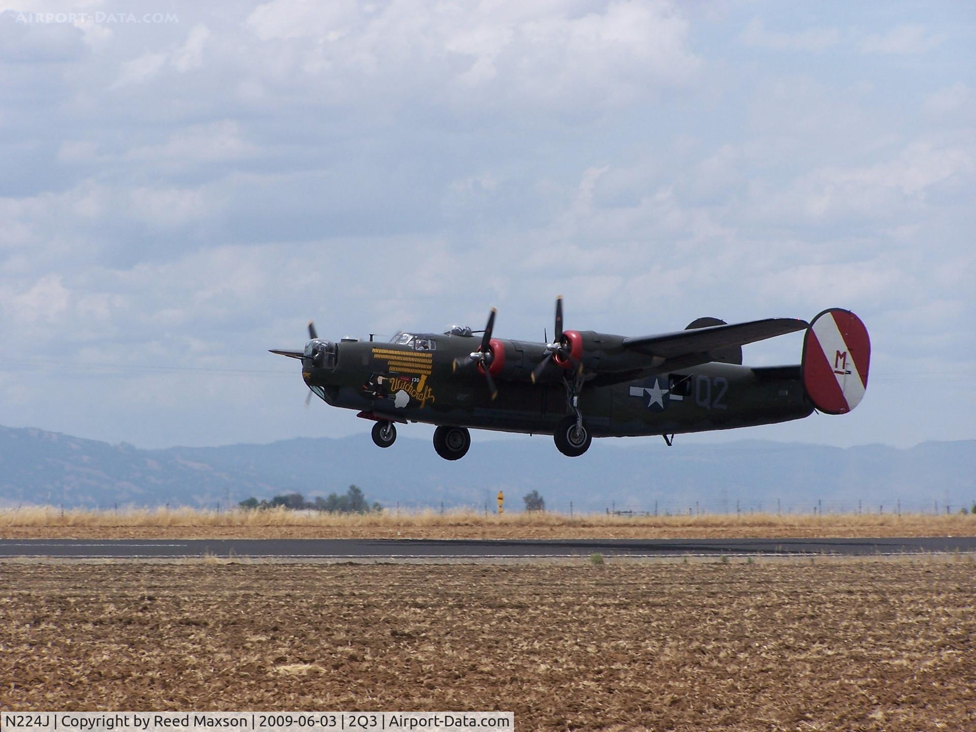 N224J, 1944 Consolidated B-24J-85-CF Liberator C/N 1347 (44-44052), Departure Yolo County, CA, going to Santa Rosa