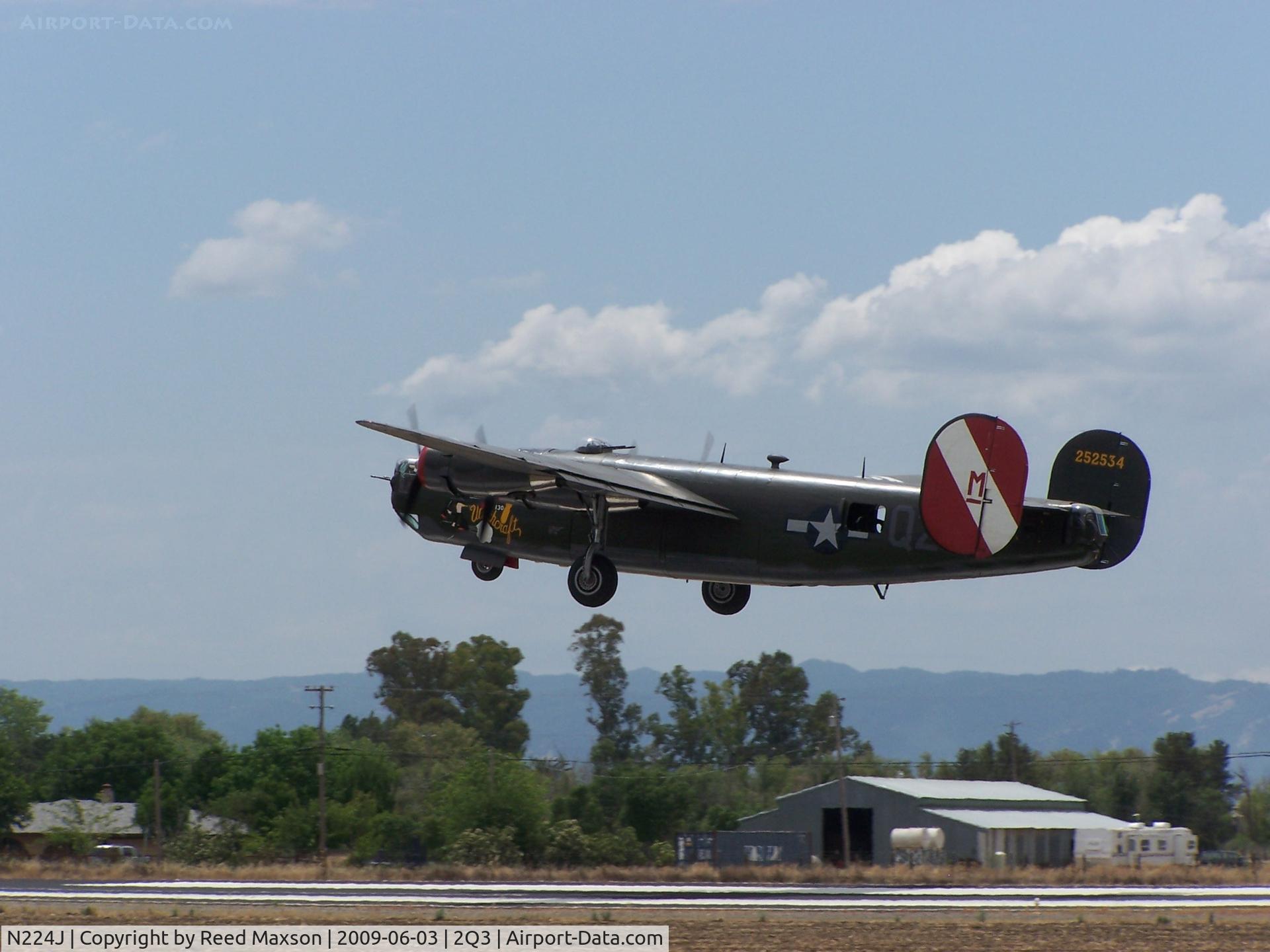 N224J, 1944 Consolidated B-24J-85-CF Liberator C/N 1347 (44-44052), Yolo County, CA, to Santa Rosa