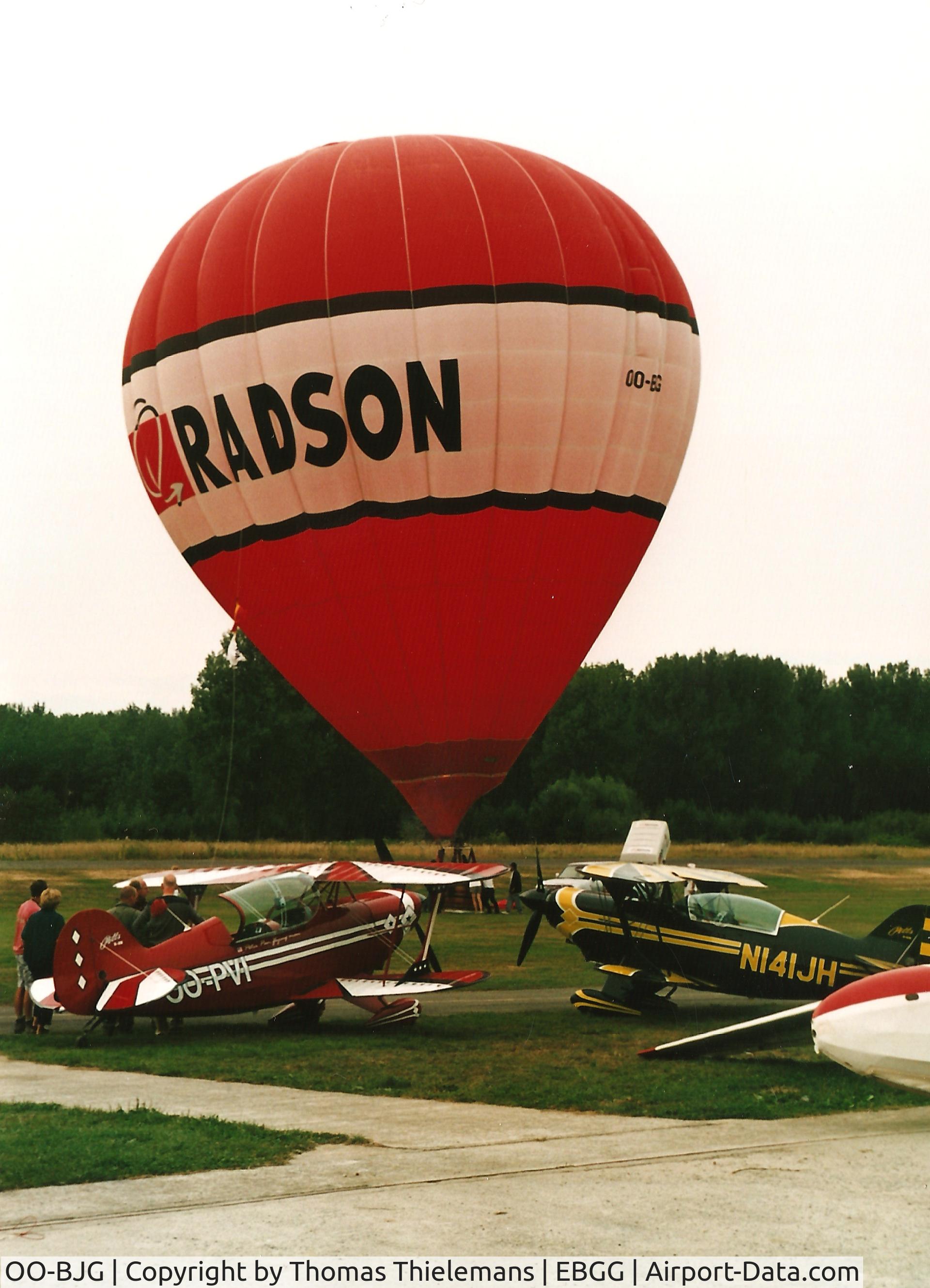 OO-BJG, Thunder & Colt Balloons 140A C/N 10241, opendeur VZP 2003