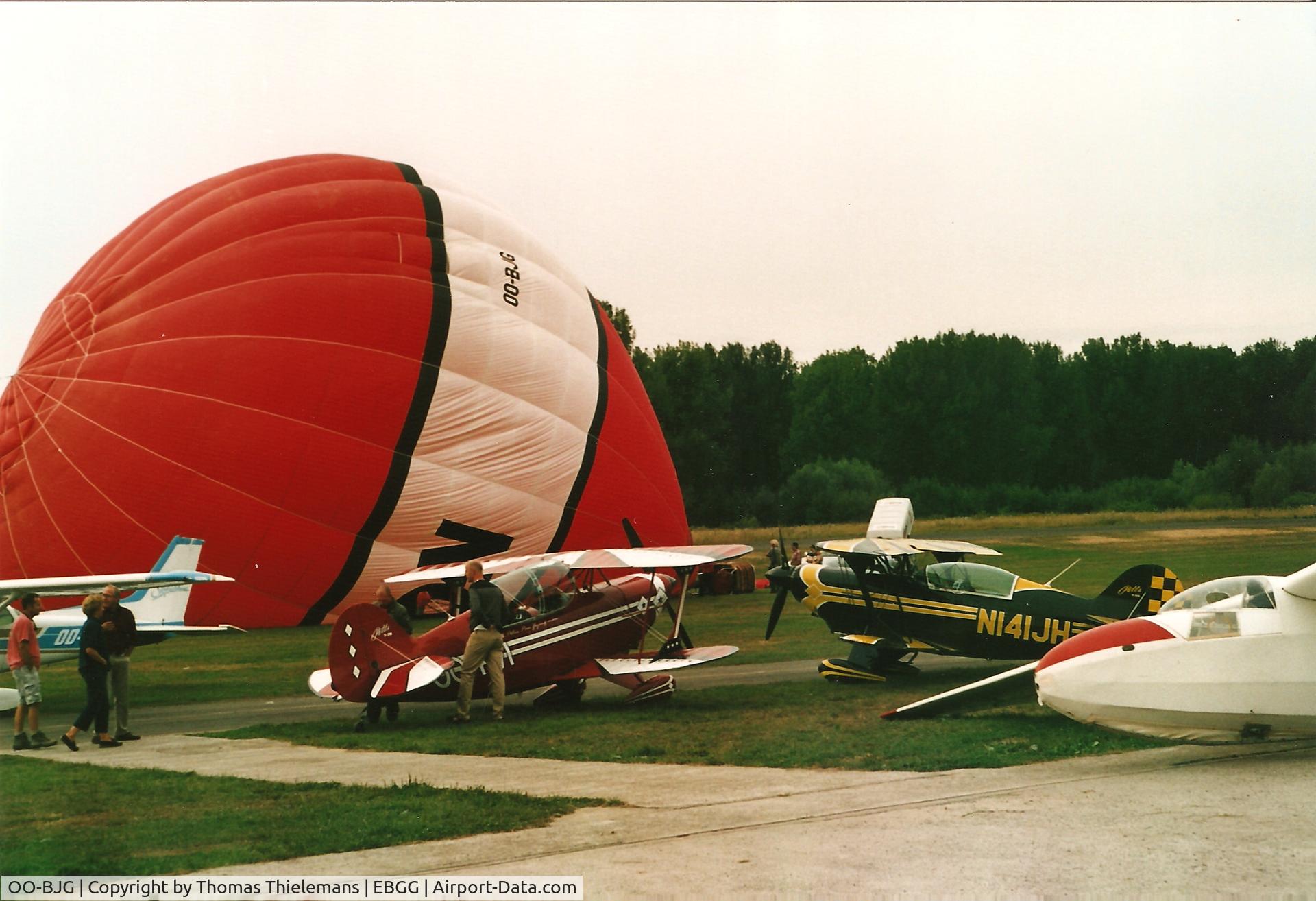 OO-BJG, Thunder & Colt Balloons 140A C/N 10241, opendeur VZP 2003