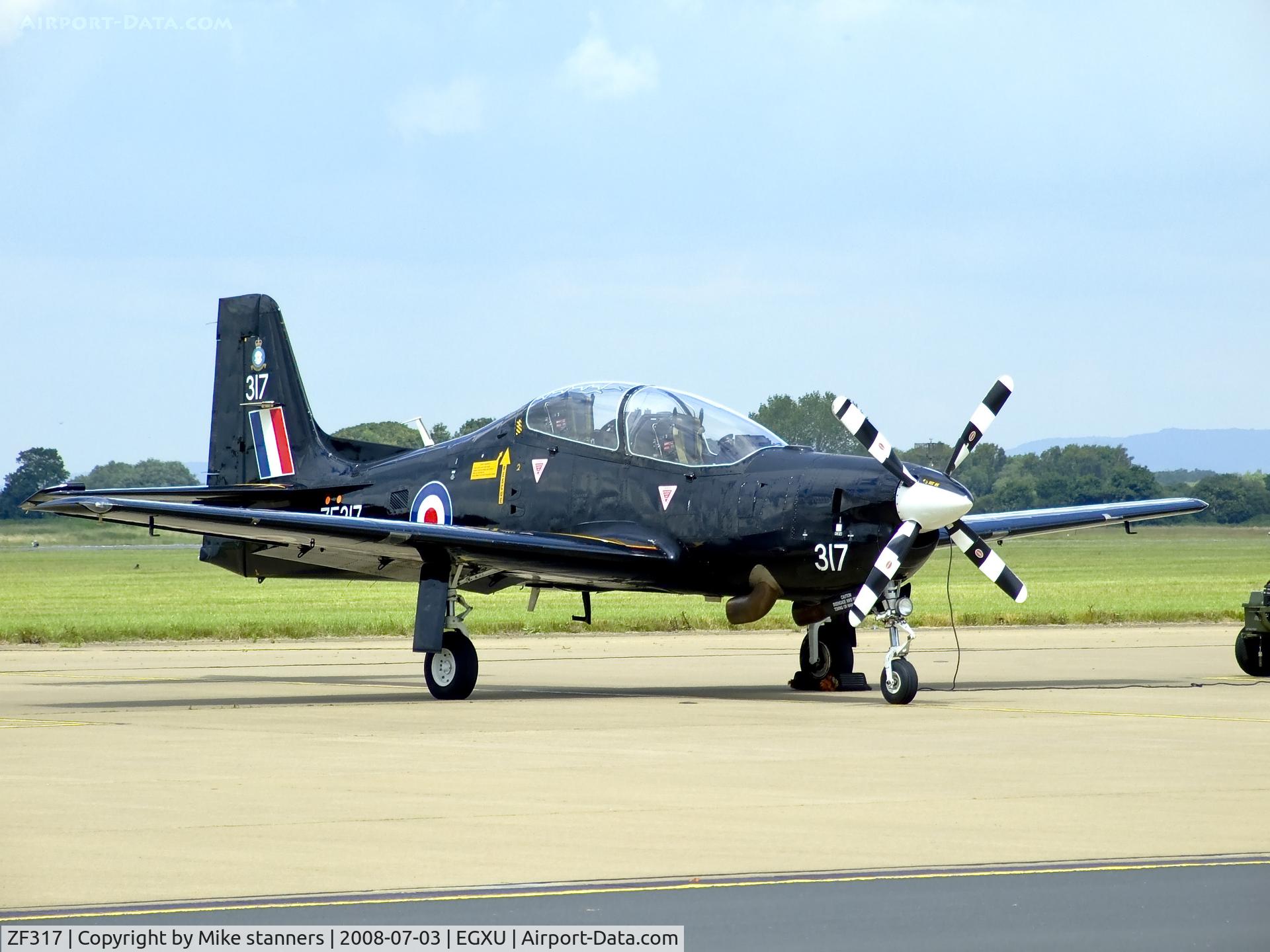 ZF317, Short S-312 Tucano T1 C/N S098/T69, 1FTS Tucano seen at its home base