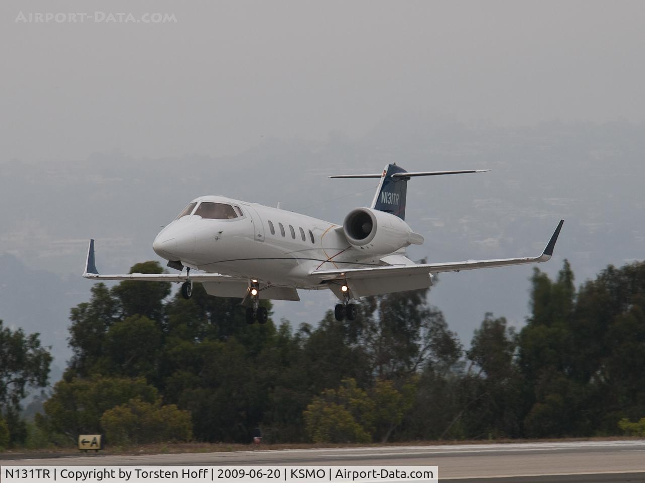 N131TR, 2001 Learjet Inc 60 C/N 216, N131TR arriving on RWY 21