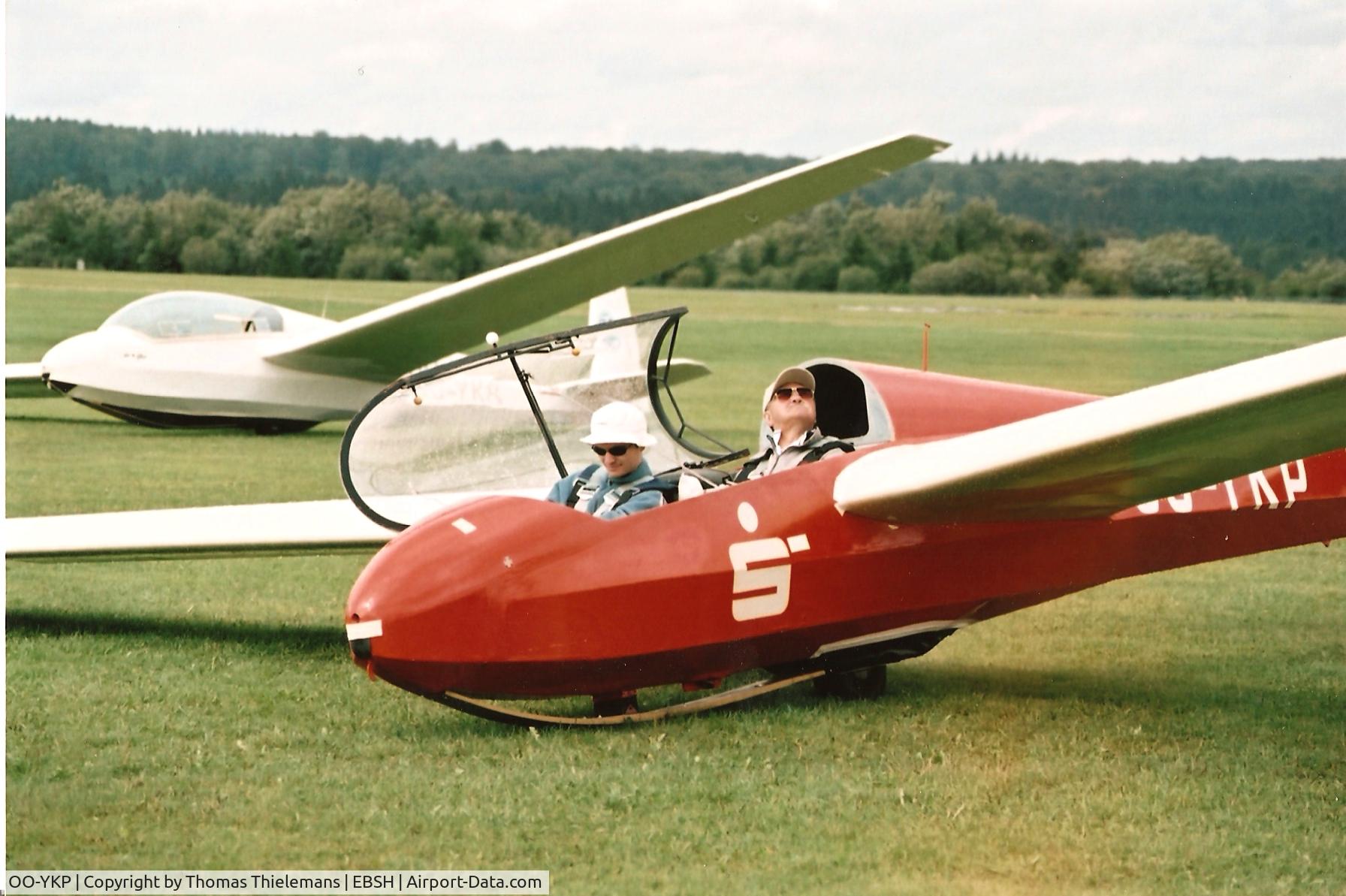 OO-YKP, 1976 Schleicher ASK-13 C/N 13550, /