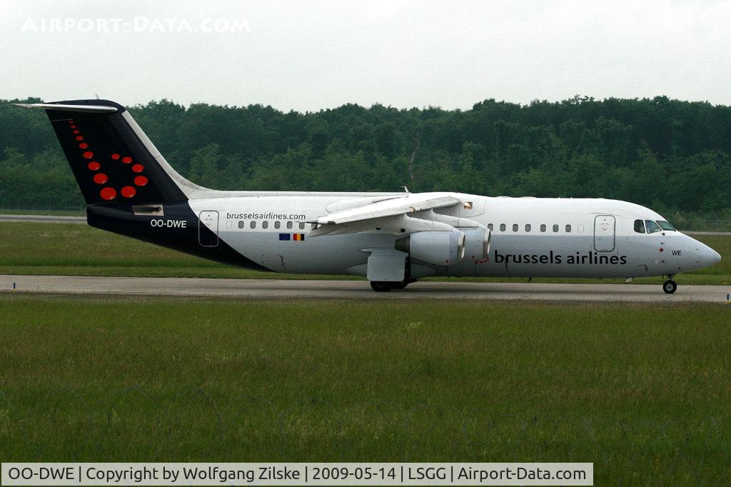 OO-DWE, 1998 British Aerospace Avro 146-RJ100 C/N E3327, visitor