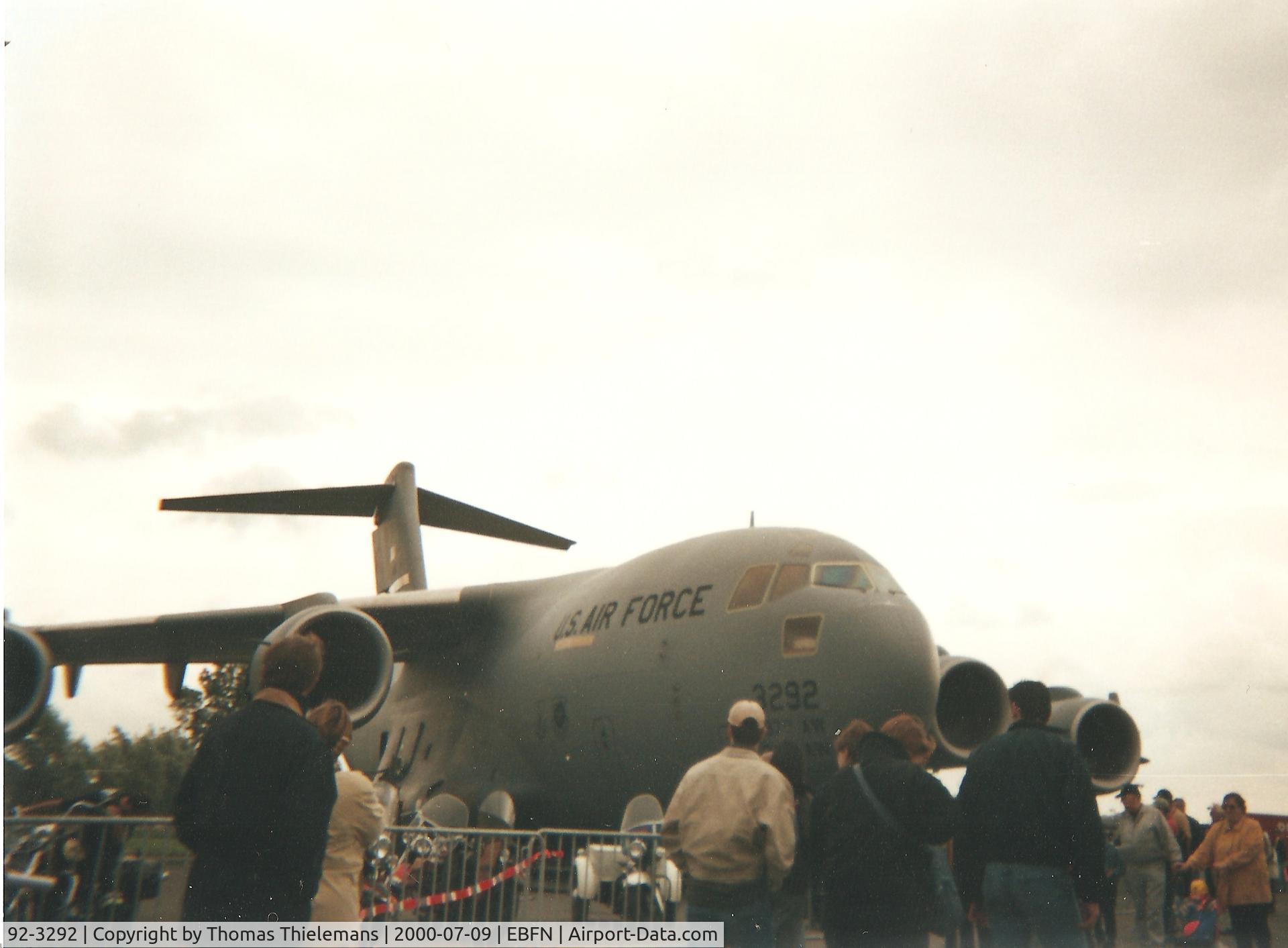 92-3292, 1992 McDonnell Douglas C-17A Globemaster III C/N P-12, Koksijde International Airshow 2000