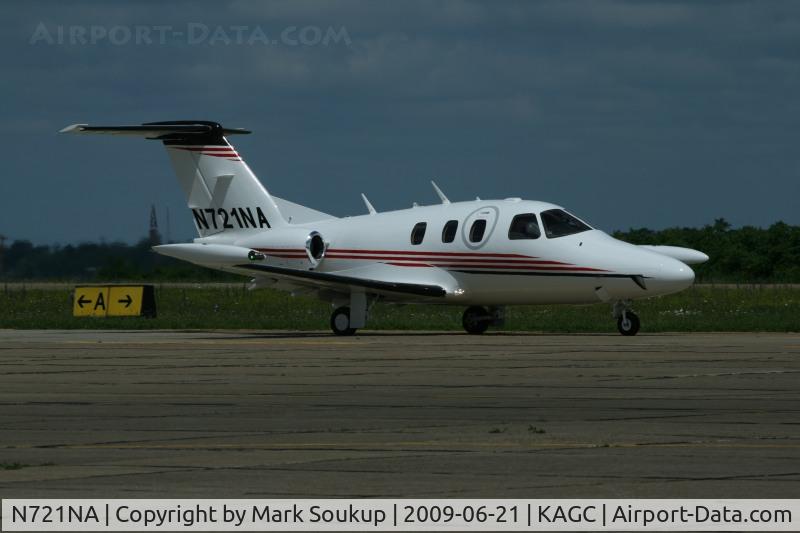 N721NA, 2008 Eclipse Aviation Corp EA500 C/N 000178, Eclipse @ KAGC