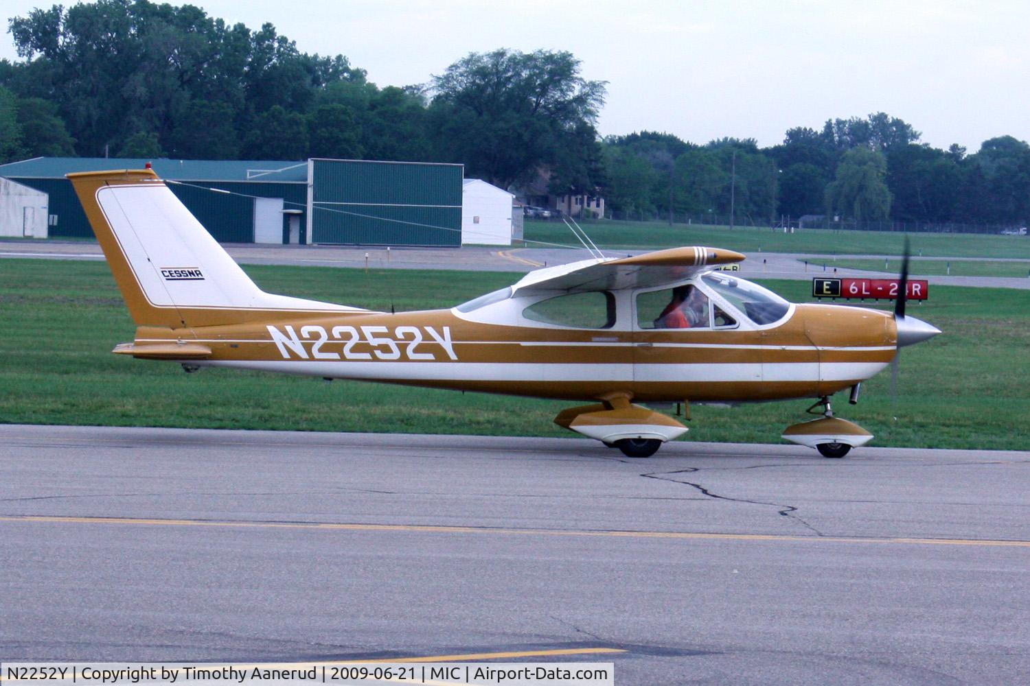 N2252Y, 1967 Cessna 177 Cardinal C/N 17700052, Crystal Airport Open House 2009, 1967 Cessna 177, c/n: 17700052