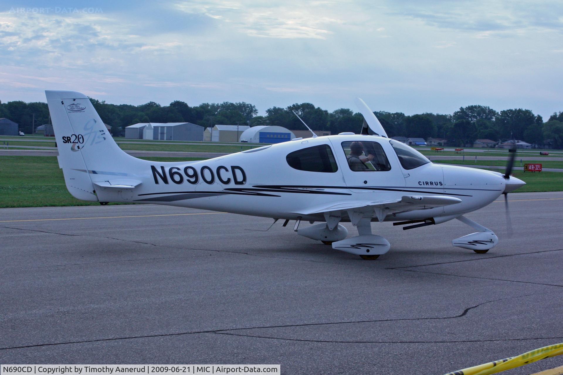 N690CD, 2005 Cirrus SR20 C/N 1595, 2005 Cirrus Design Corp SR20, c/n: 1595, Crystal Airport Open House 2008, airplane rides duty