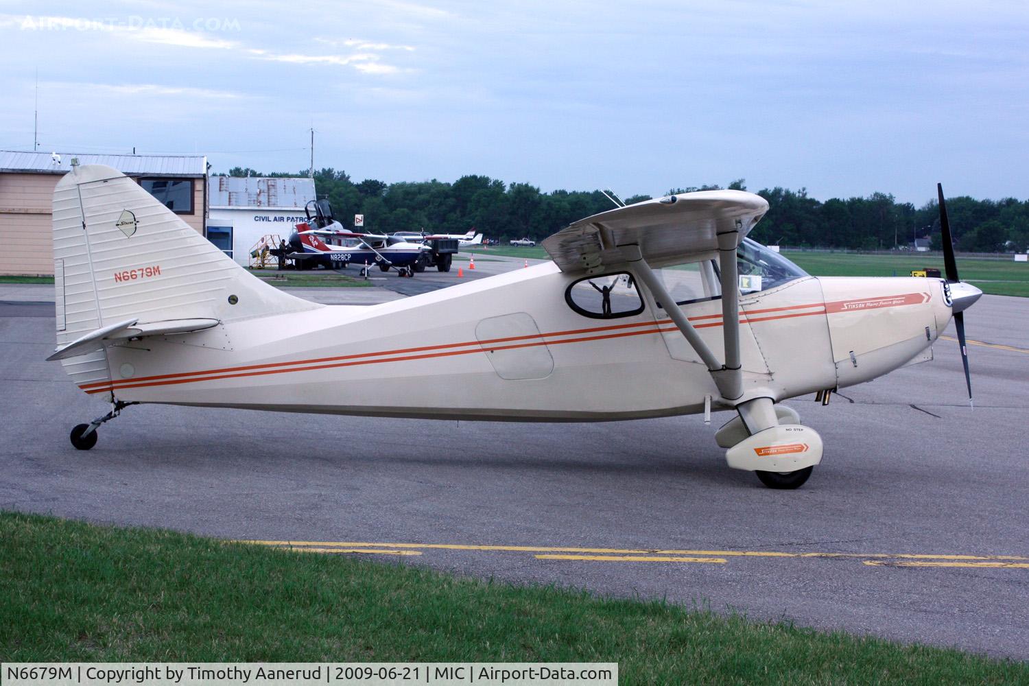 N6679M, 1948 Stinson 108-3 Voyager C/N 108-4679, 1948 Stinson 108-3, c/n: 108-4679, Crystal Airport Open House 2009