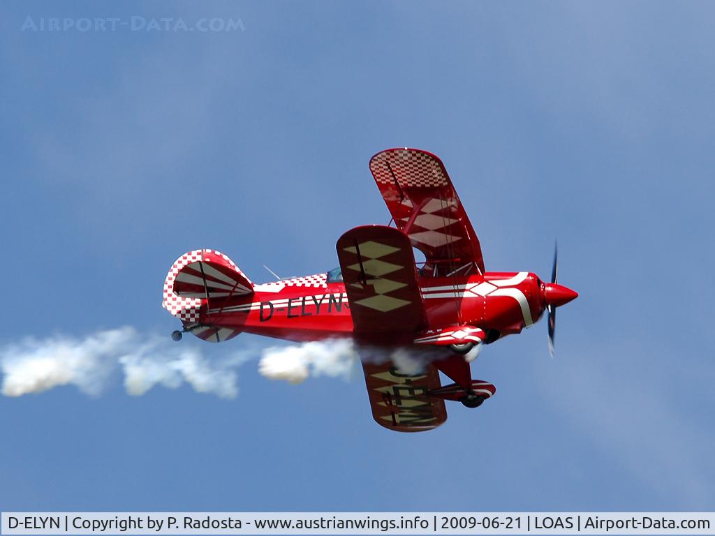 D-ELYN, 1971 Aerotek Pitts S-2A Special C/N 2005, Pitts Special of the Austrian Aerobaticteam at 