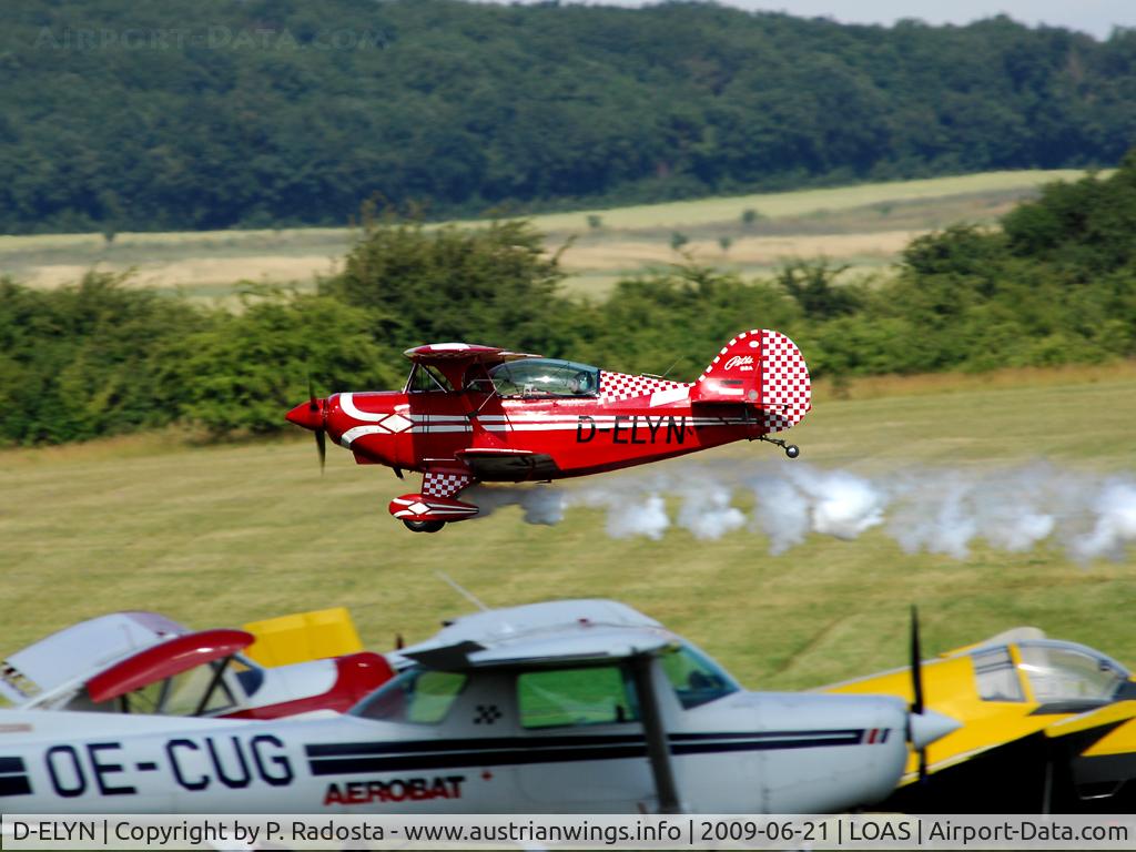 D-ELYN, 1971 Aerotek Pitts S-2A Special C/N 2005, Pitts Special of the Austrian Aerobaticteam at 