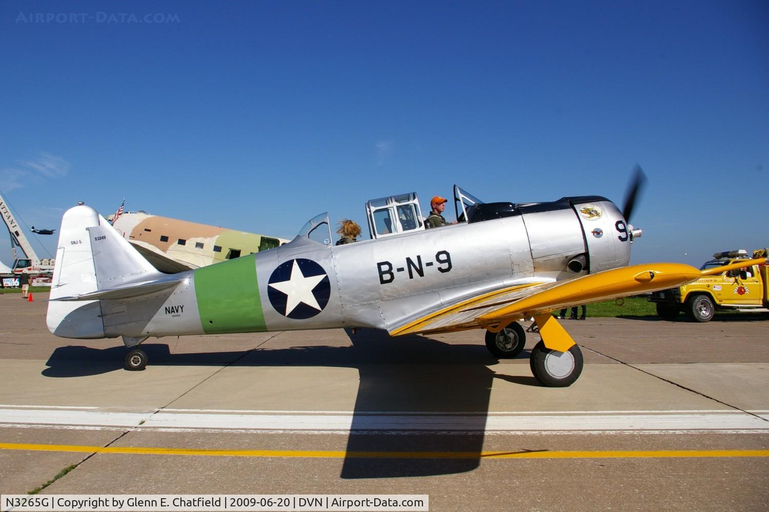 N3265G, North American SNJ-5 Texan Texan C/N 91049, Quad Cities Air Show