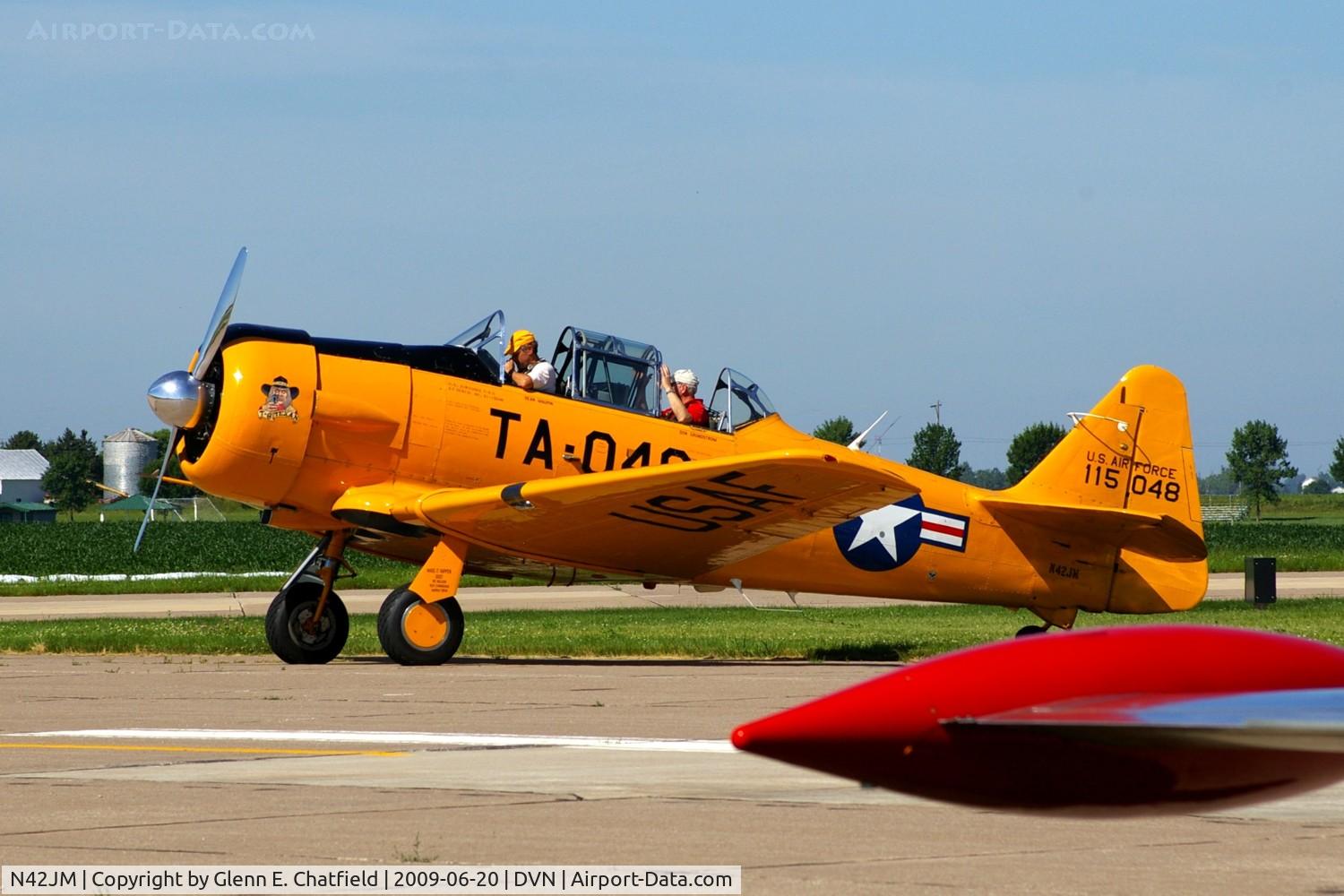 N42JM, North American T-6G Texan C/N 182-735, Quad Cities Air Show