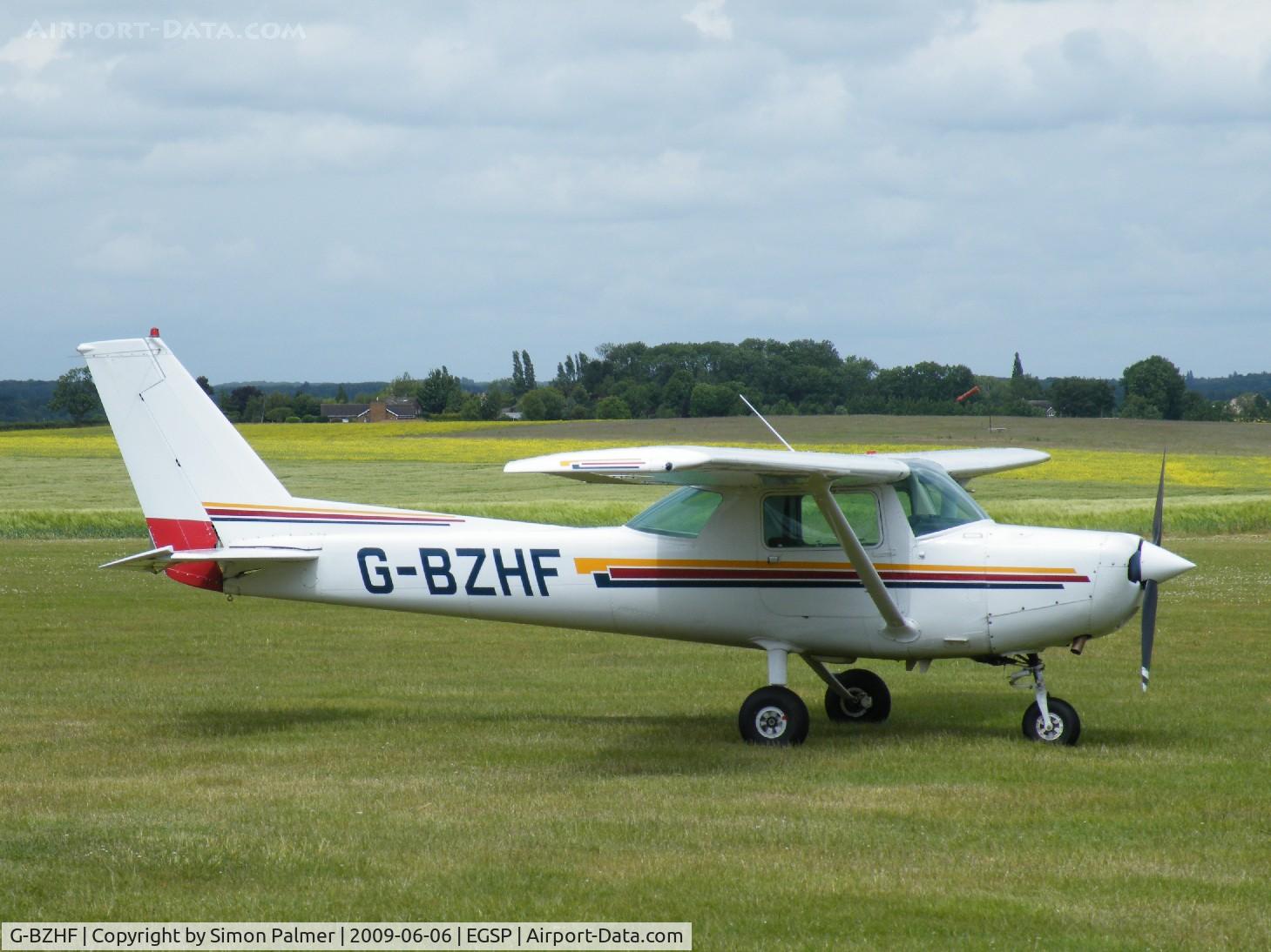 G-BZHF, 1979 Cessna 152 C/N 152-83986, Cessna 152 seen at Sibson