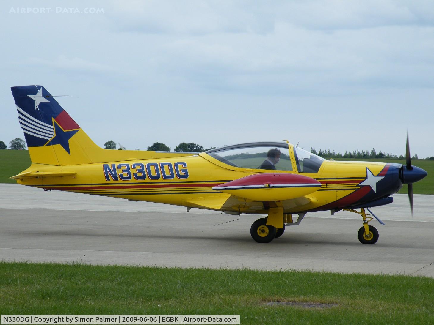 N330DG, 1991 SIAI-Marchetti SF-260D C/N 766, SF260 visiting Sywell