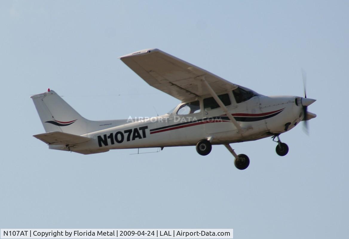N107AT, 1979 Cessna 172N C/N 17273437, Cessna 172N