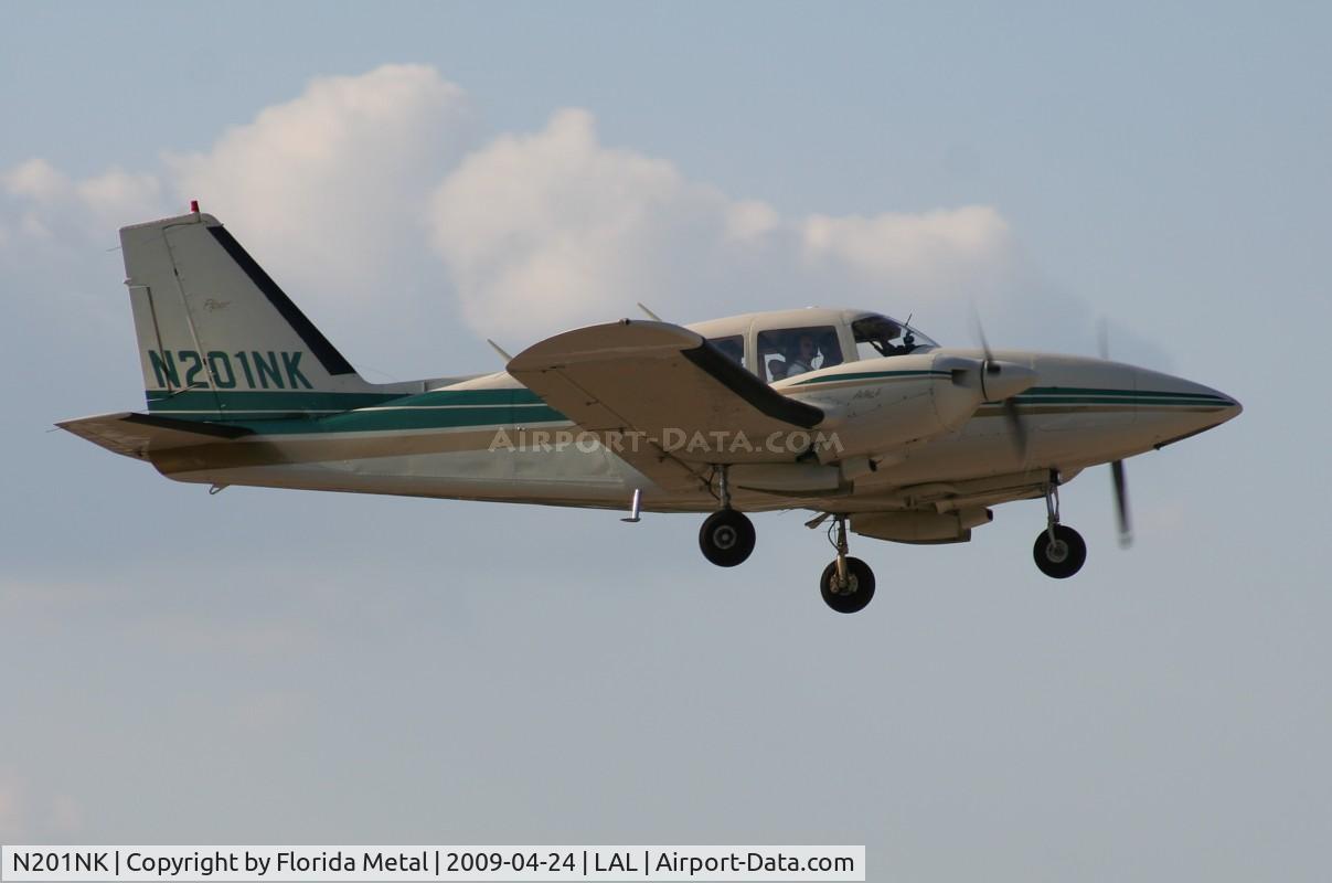 N201NK, 1972 Piper PA-23-250 C/N 27-4816, Piper PA-23