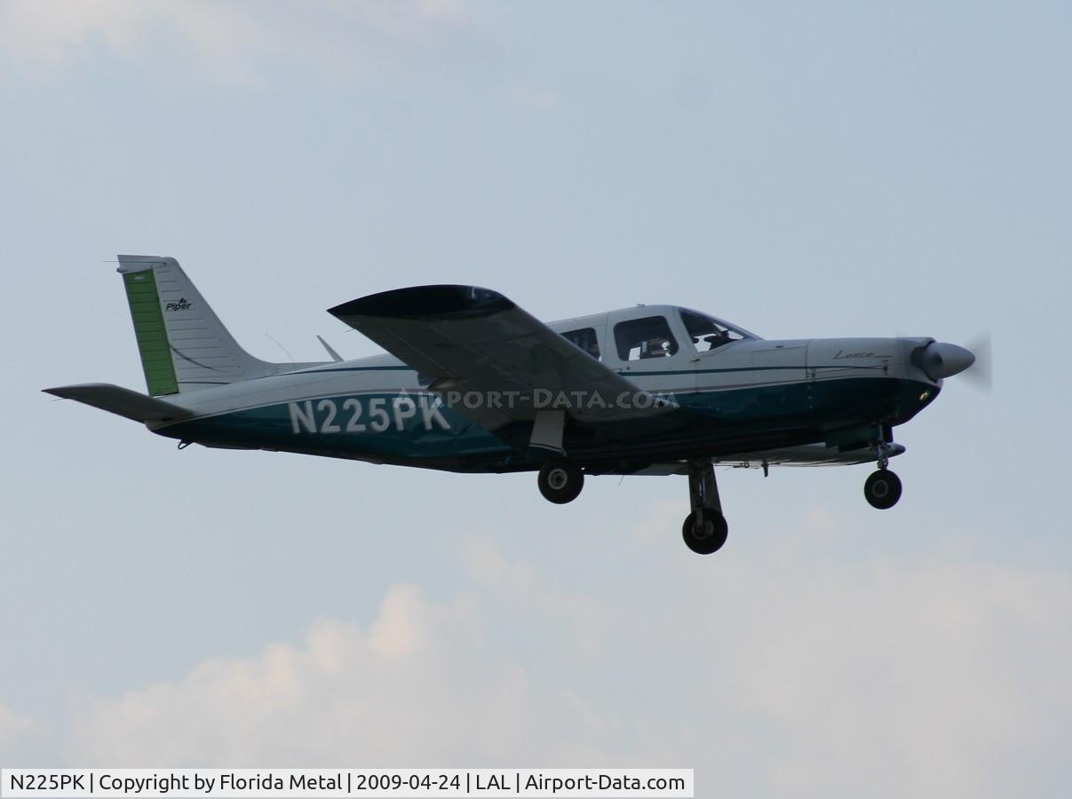 N225PK, Piper PA-32R-300 Cherokee Lance C/N 32R-7780086, Piper PA-32R-300