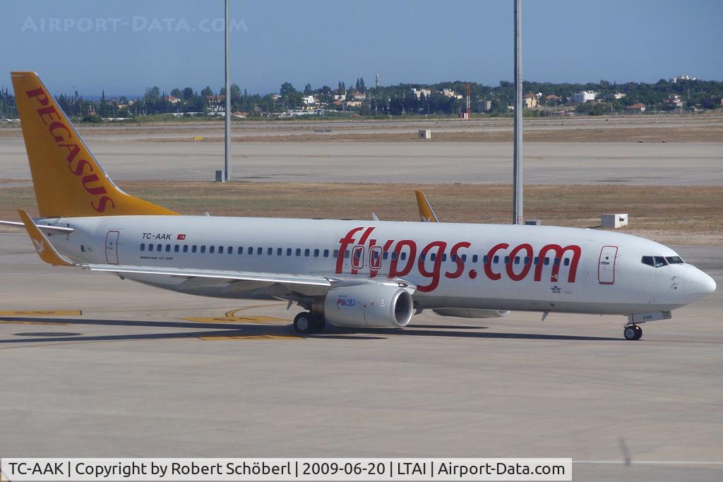 TC-AAK, 2007 Boeing 737-8FH C/N 35094/2195, Spotting @ Antalya Airport