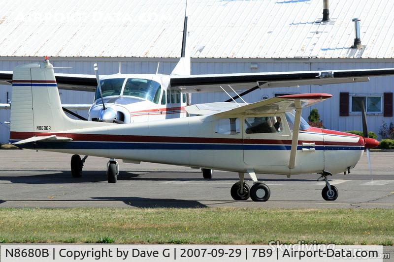 N8680B, 1957 Cessna 172 C/N 36380, Taxiing in