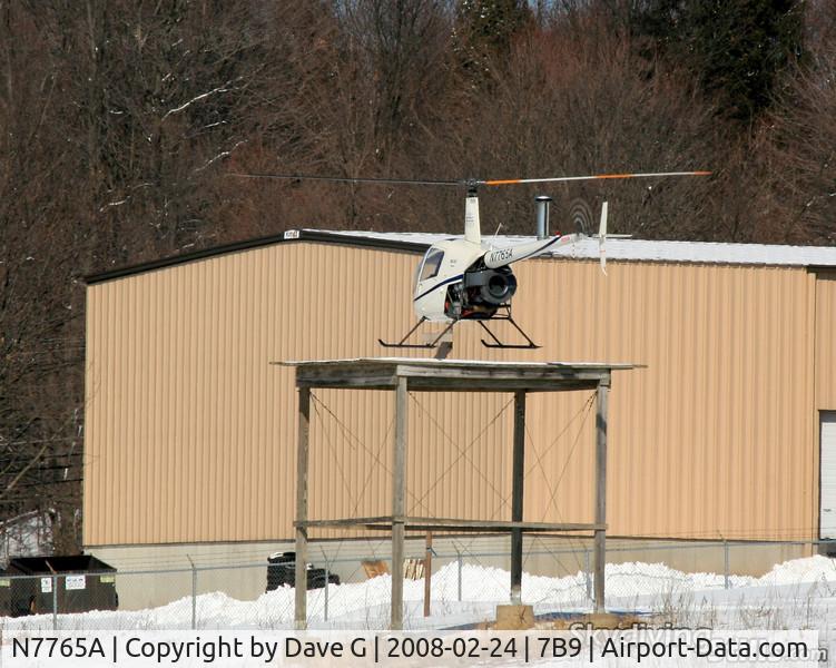 N7765A, 1989 Robinson R22 Beta C/N 1079, Elevated pad training at Northeast Helicopters, Ellington, CT
