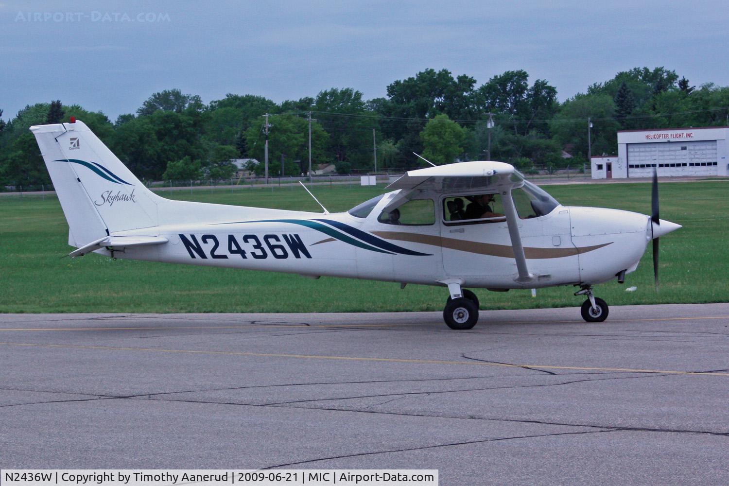 N2436W, 2000 Cessna 172R C/N 17280841, 2000 Cessna 172R, c/n: 17280841