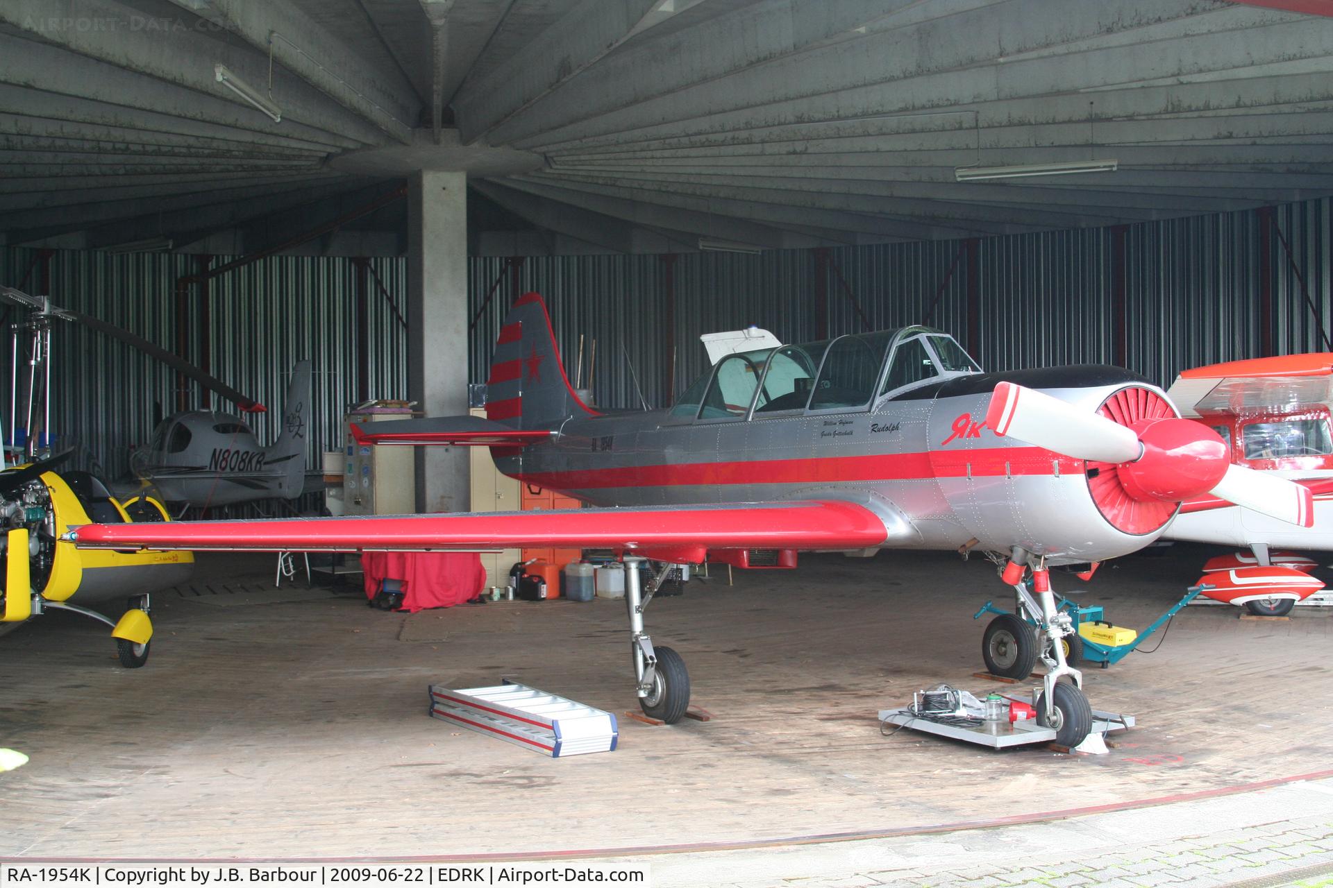 RA-1954K, 1987 Yakovlev Yak-52 C/N 877714, Nice