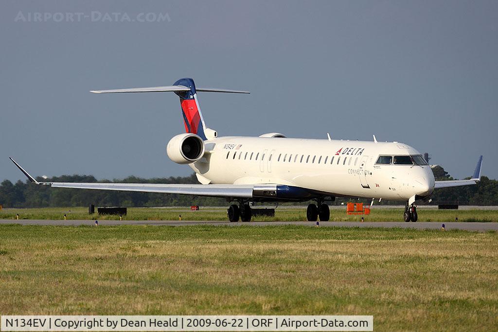 N134EV, 2009 Bombardier CRJ-900ER (CL-600-2D24) C/N 15223, Brand new Bombardier CRJ-900ER N134EV operated by Atlantic Southeast Airlines for Delta Connection taxiing to RWY 5 for departure to Hartsfield-Jackson Atlanta Int'l (KATL) as Flight ASQ5051.