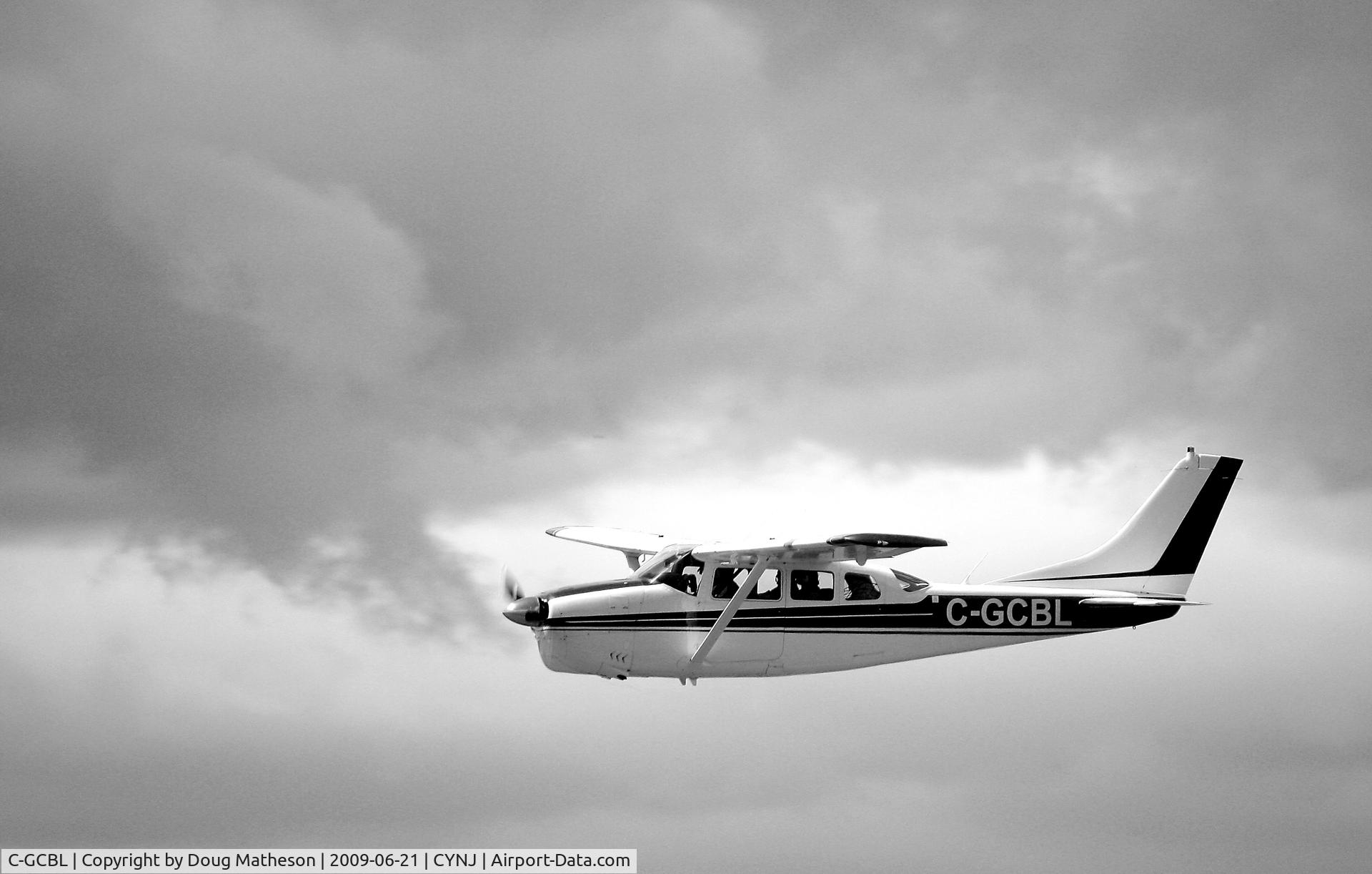 C-GCBL, Cessna 210C C/N 21058151, Taken at Langley 21 June 09
