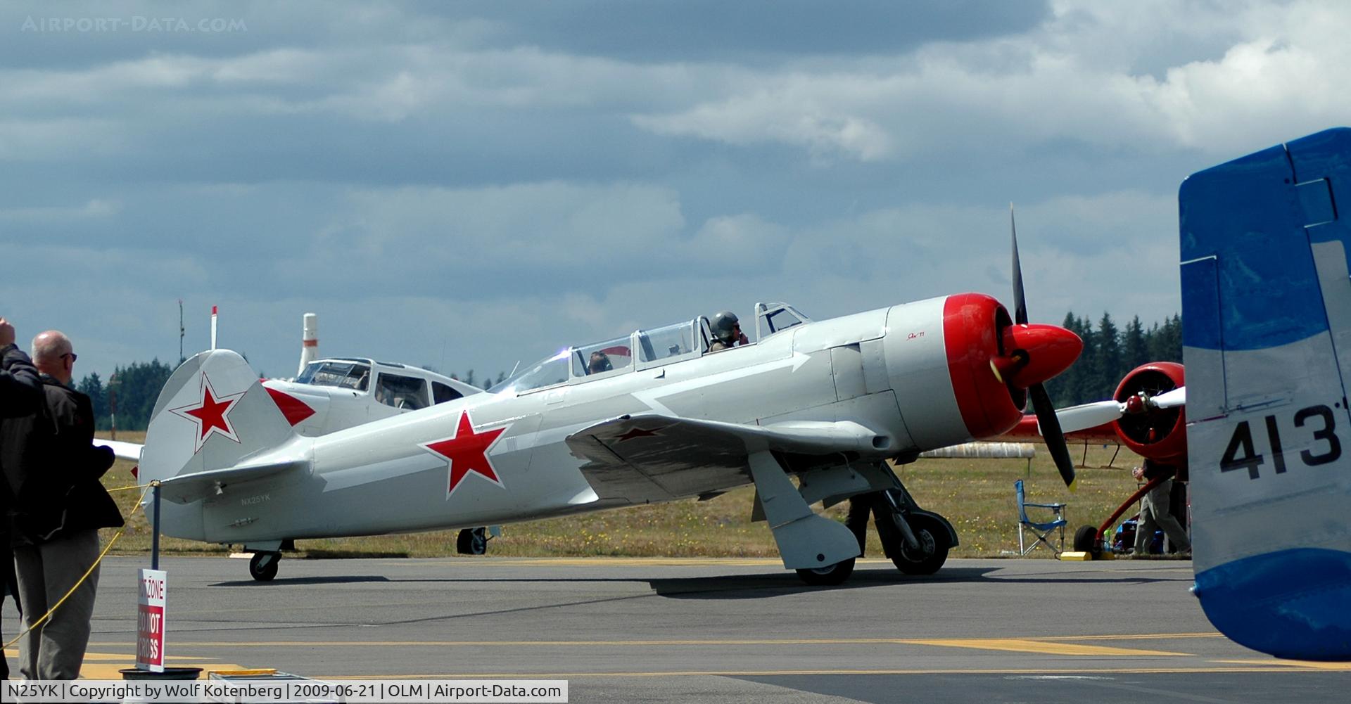 N25YK, 1955 Yakovlev Yak-11 C/N 25 III/25, warming up the big radial