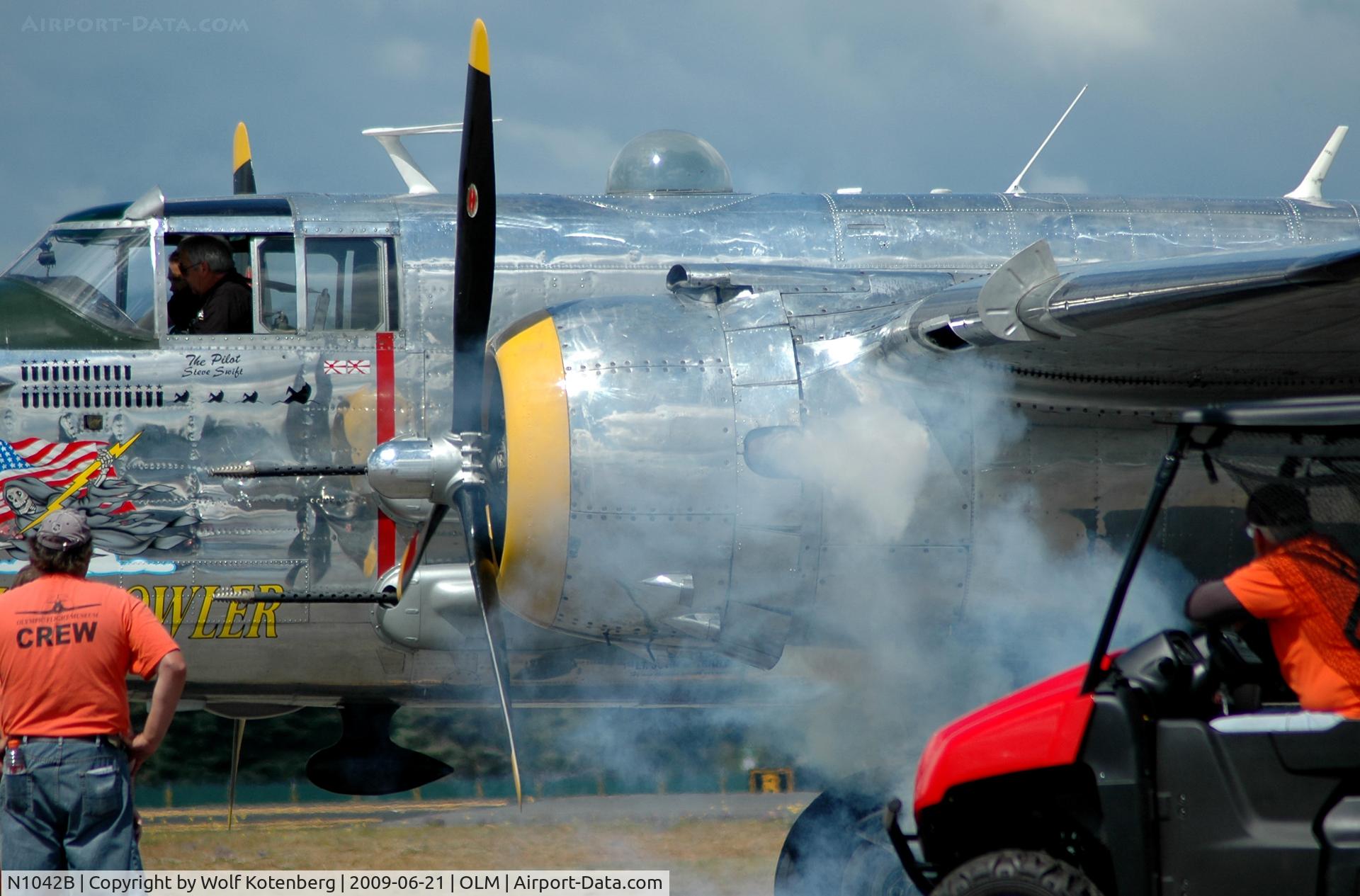 N1042B, 1944 North American B-25N Mitchell C/N 108-35148, typical smoke