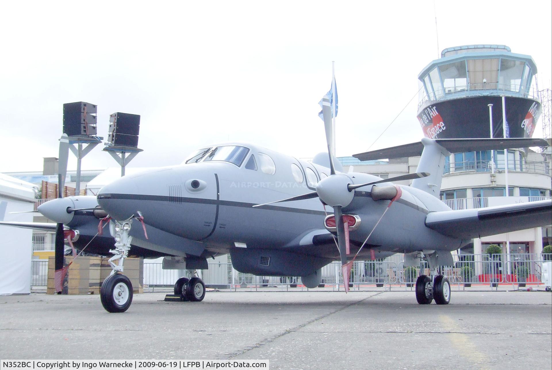 N352BC, 2005 Beechcraft MC-12 Huron (350ER King Air) C/N FL-463, Hawker Beechcraft/L-3 Integrated System King Air 350ER ISR (Intelligence, Surveillance, Reconnaissance) Prototype at the Aerosalon 2009, Paris