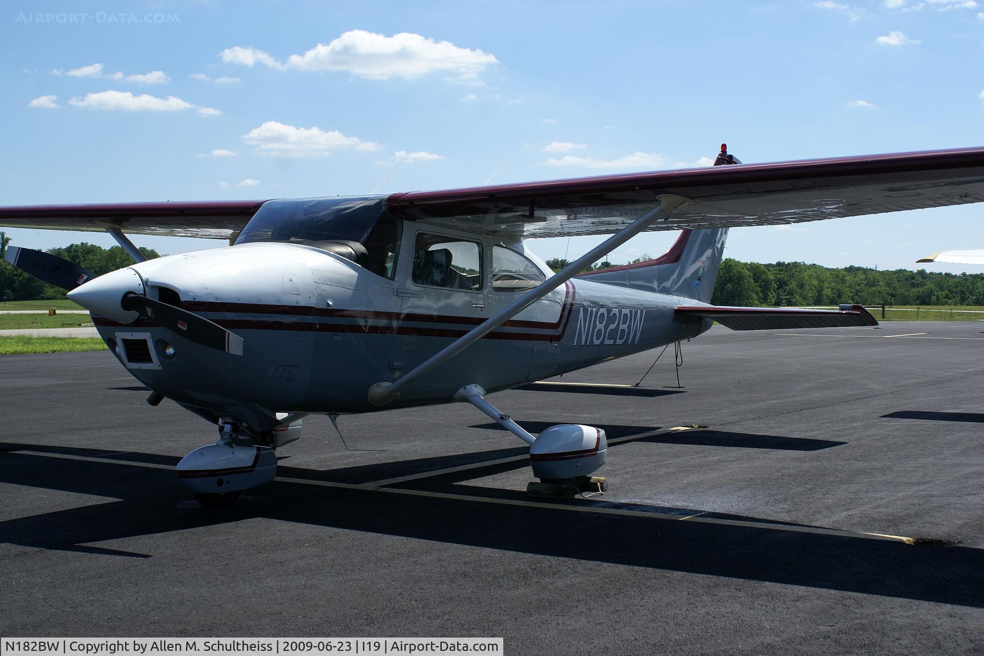 N182BW, 1975 Cessna 182P Skylane C/N 182-64258, 1975 C182