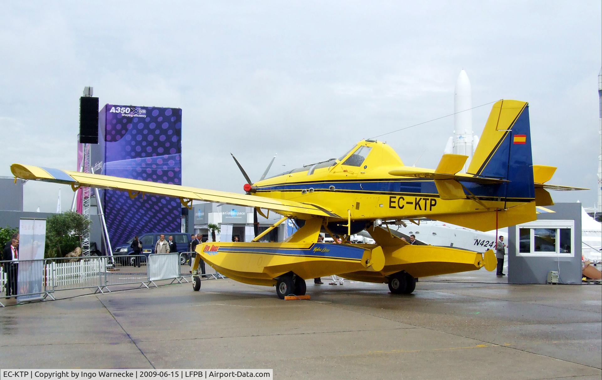 EC-KTP, 2009 Air Tractor AT-802F Fire Boss C/N 802A-0280, Air Tractor AT-802A Fire Boss of AVIALSA at the Aerosalon 2009, Paris