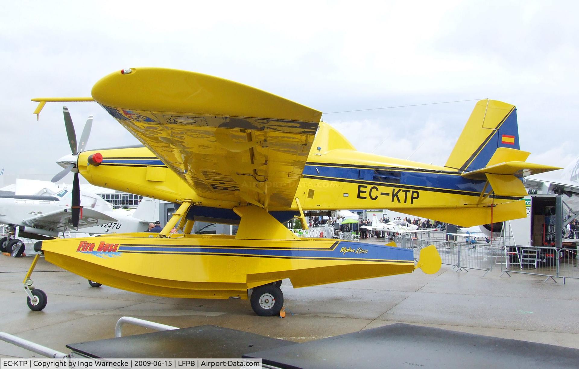 EC-KTP, 2009 Air Tractor AT-802F Fire Boss C/N 802A-0280, Air Tractor AT-802A Fire Boss of AVIALSA at the Aerosalon 2009, Paris