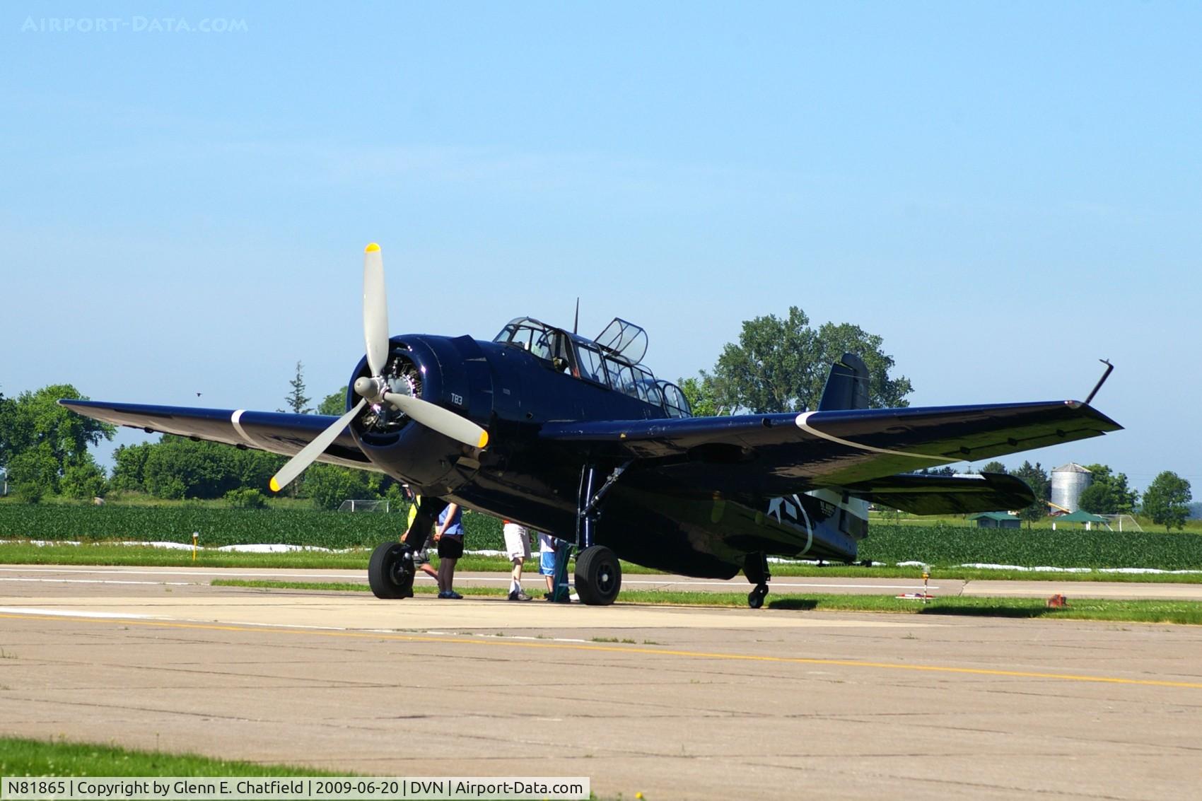 N81865, 1945 Grumman TBM-3E Avenger C/N 5632, Quad Cities Air Show