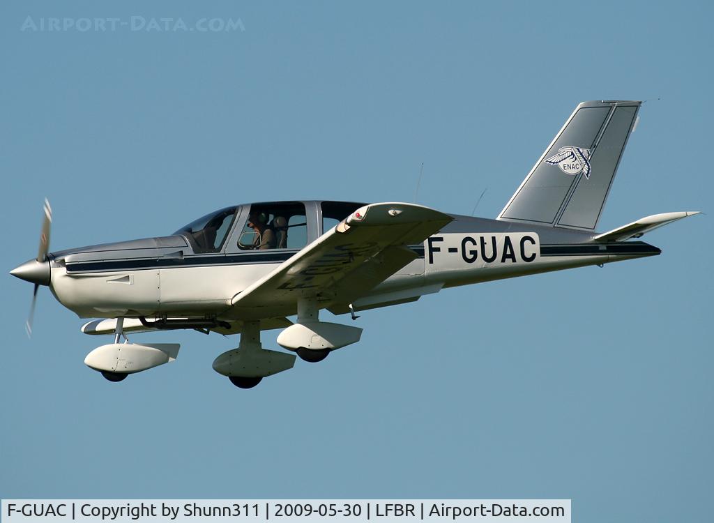 F-GUAC, Socata TB-10 Tobago C/N 1720, Landing rwy 12 before LFBR Airshow 2009