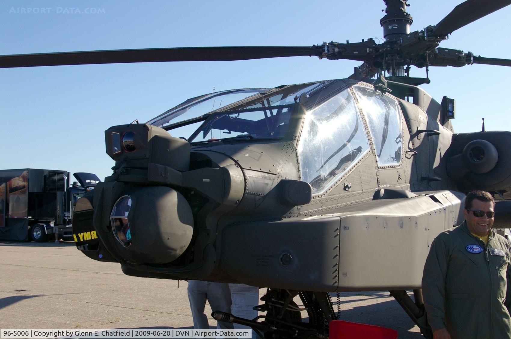 96-5006, 1996 McDonnell Douglas AH-64D Longbow Apache C/N PV022, Quad Cities Air Show, the business end